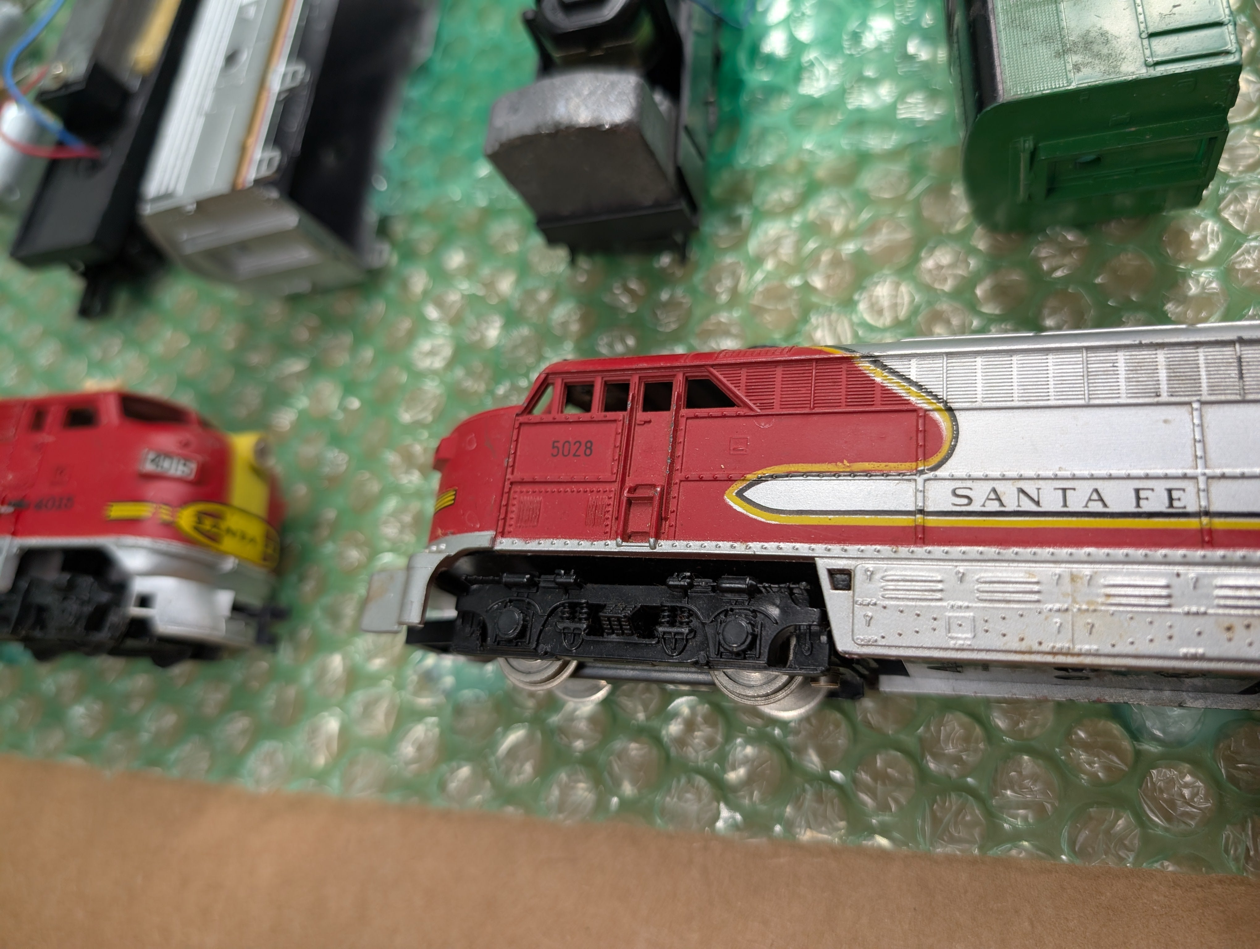 USED HO Scale Lot of Diesel Locomotive Parts for AHM, Tyco, Bachmann and Life-Like