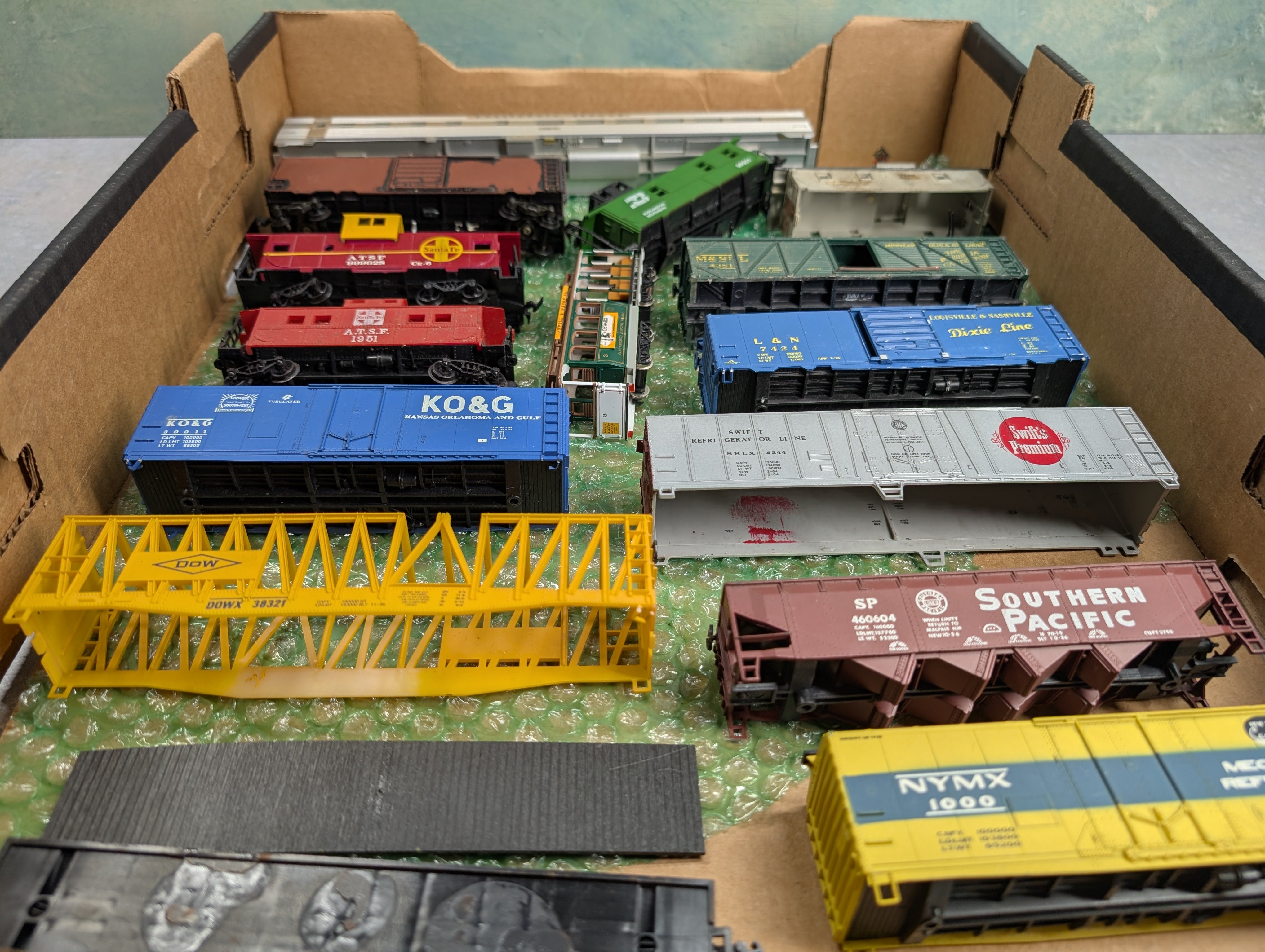USED HO Scale Lot of Freight & Passenger Car Shells & Parts