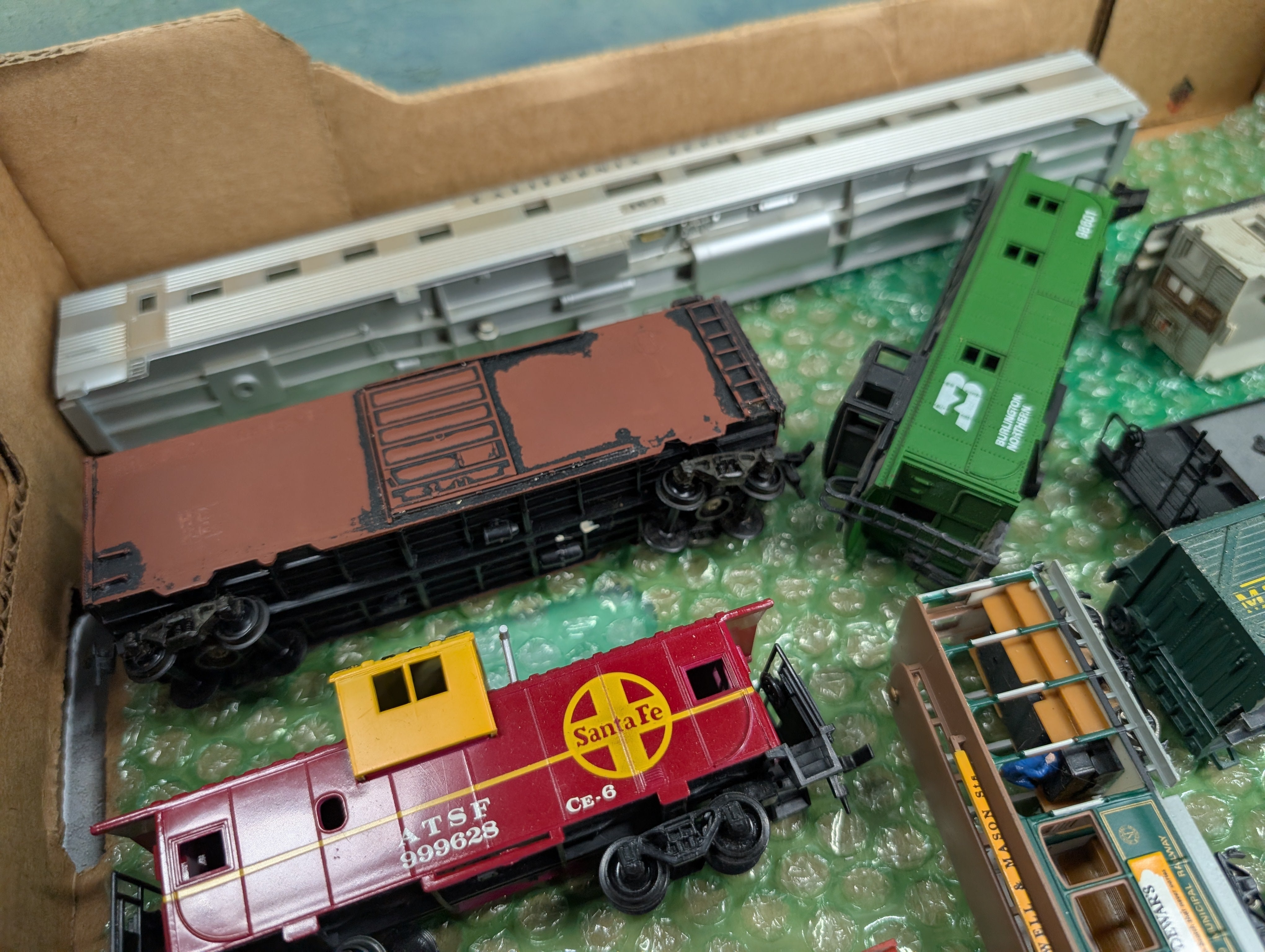USED HO Scale Lot of Freight & Passenger Car Shells & Parts