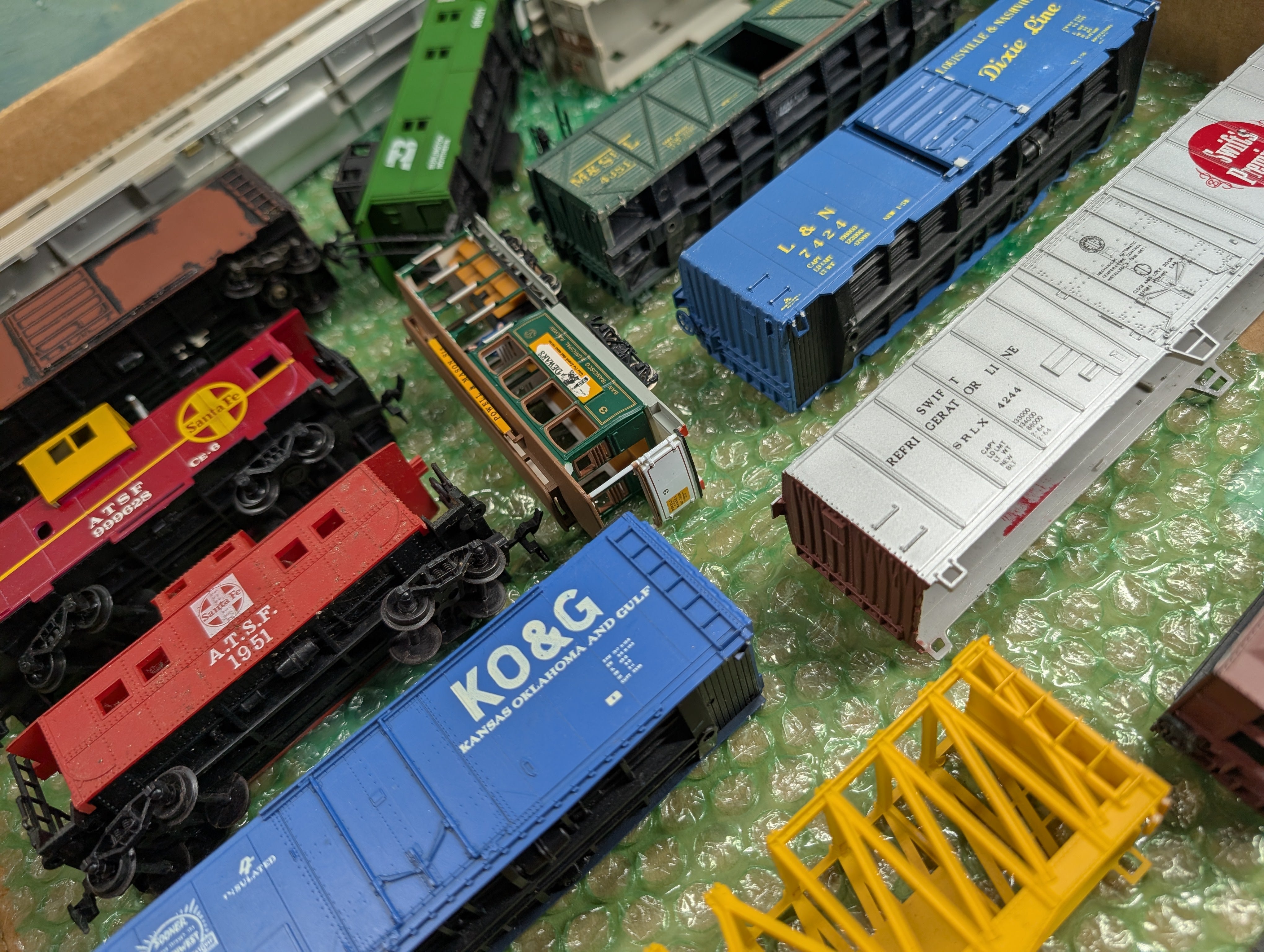 USED HO Scale Lot of Freight & Passenger Car Shells & Parts
