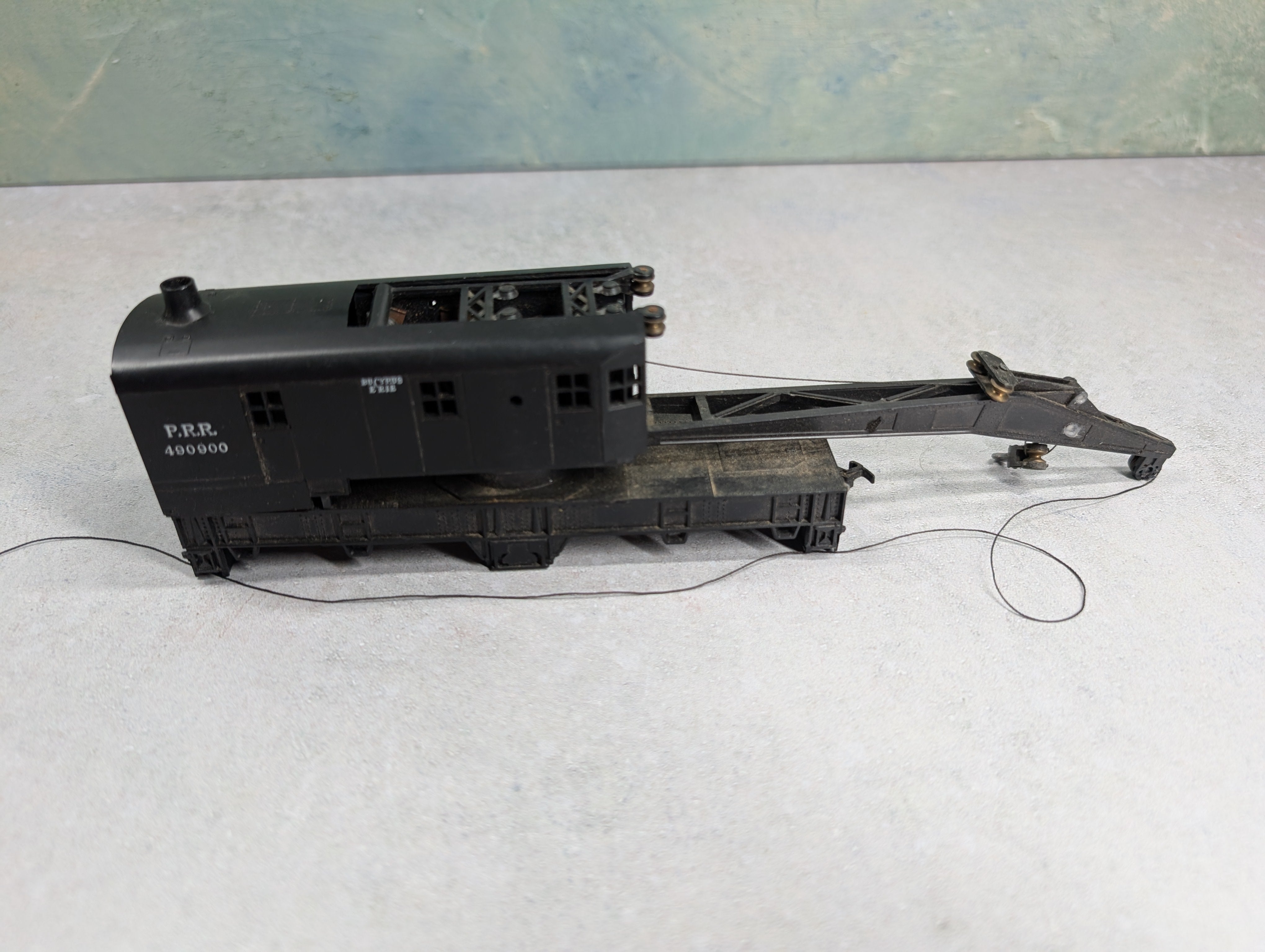 USED Athearn HO Scale 200 Ton Crane Pennsylvania PRR #490900 Incomplete Parts Only