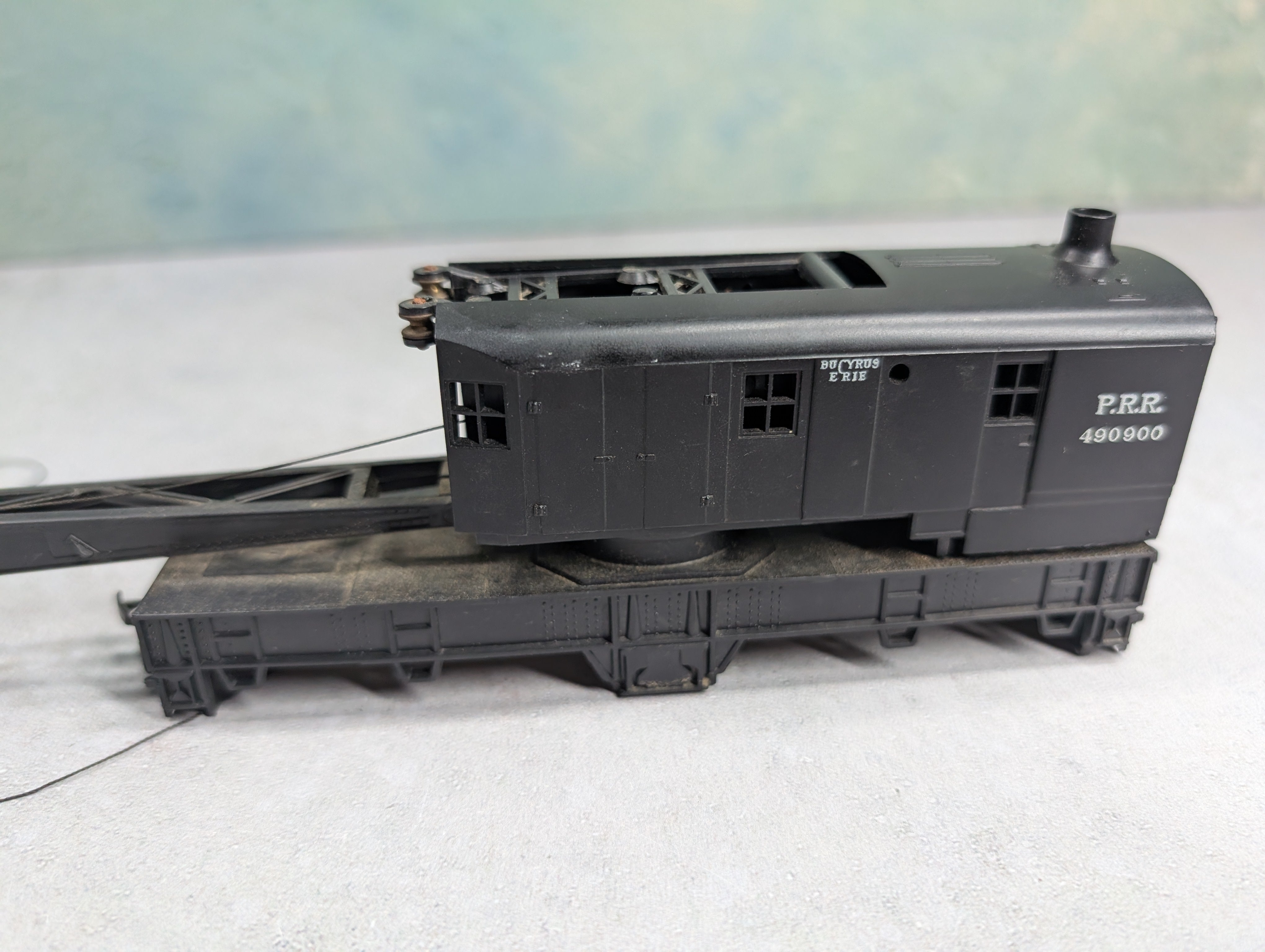 USED Athearn HO Scale 200 Ton Crane Pennsylvania PRR #490900 Incomplete Parts Only