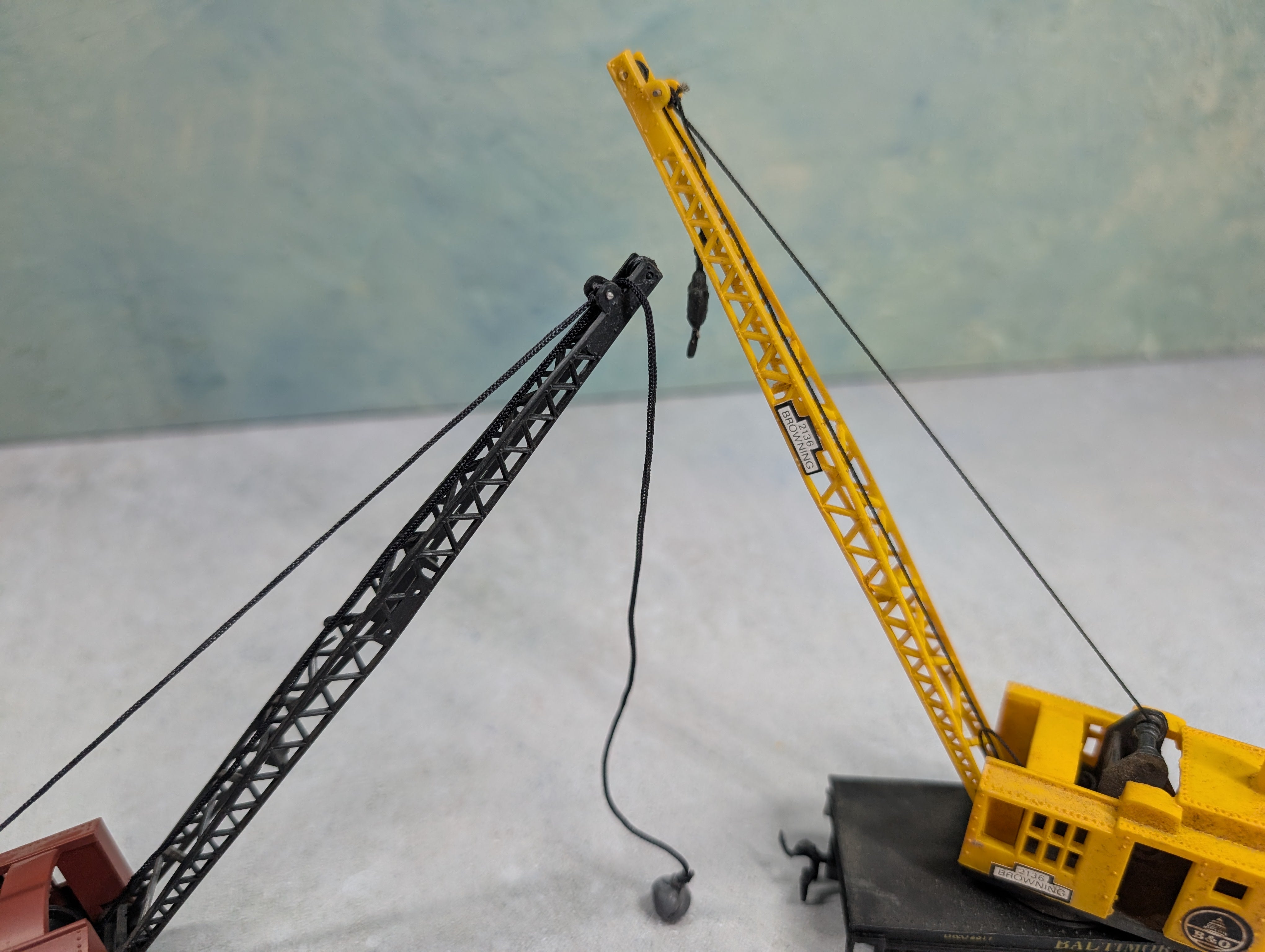 USED Life-Like HO Scale Lot of Railroad Cranes - Incomplete (2 pcs)