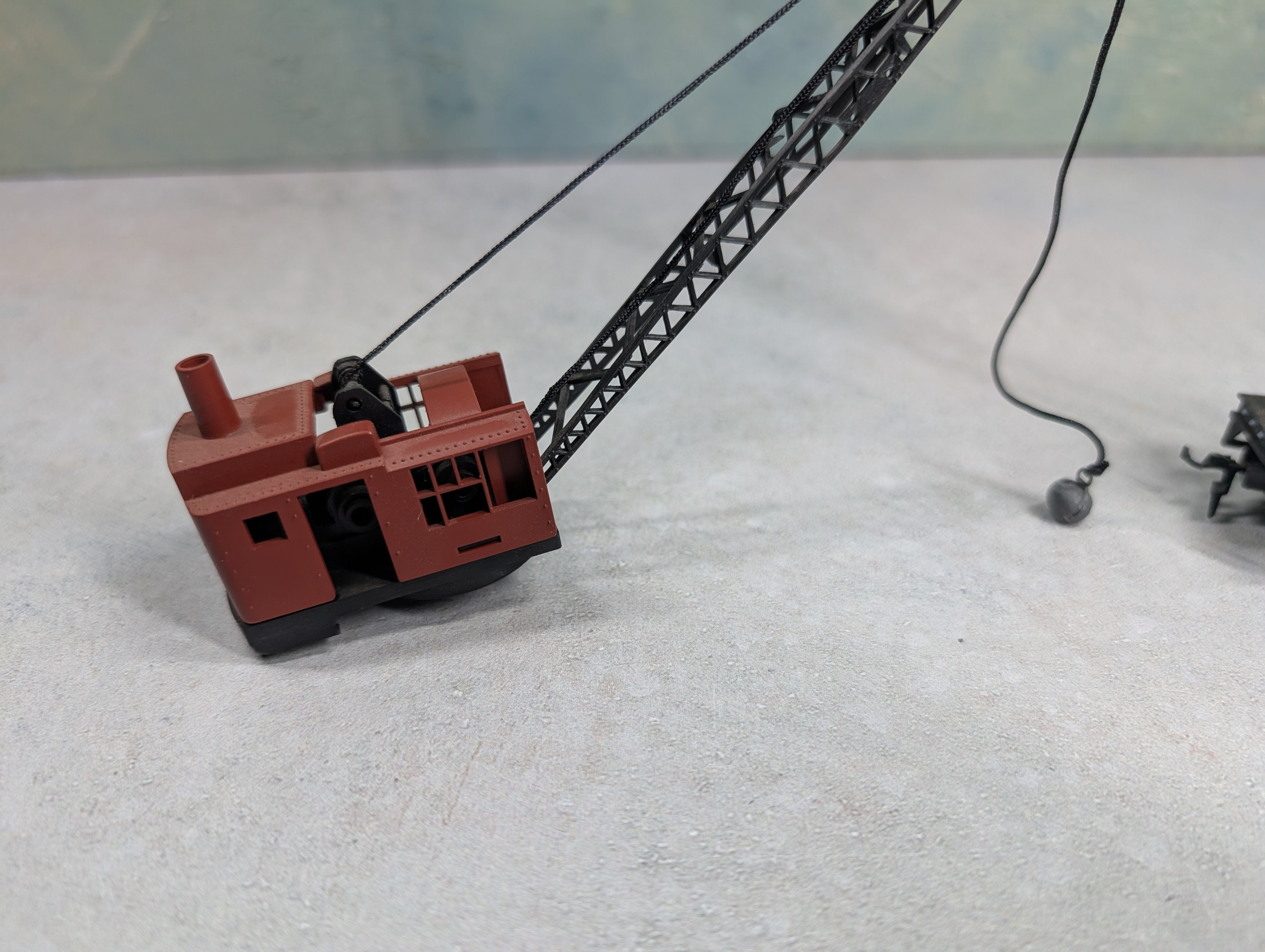 USED Life-Like HO Scale Lot of Railroad Cranes - Incomplete (2 pcs)