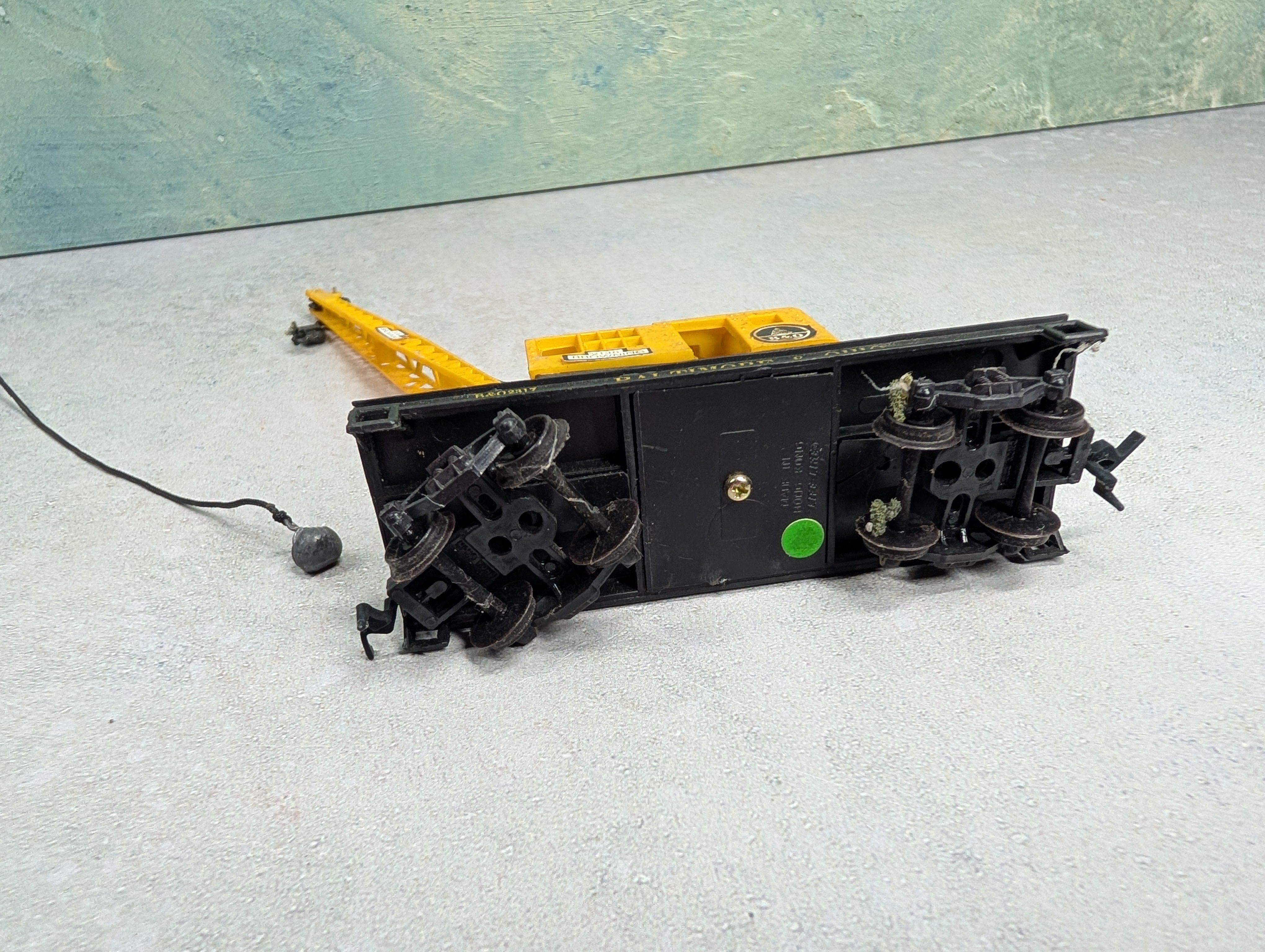 USED Life-Like HO Scale Lot of Railroad Cranes - Incomplete (2 pcs)