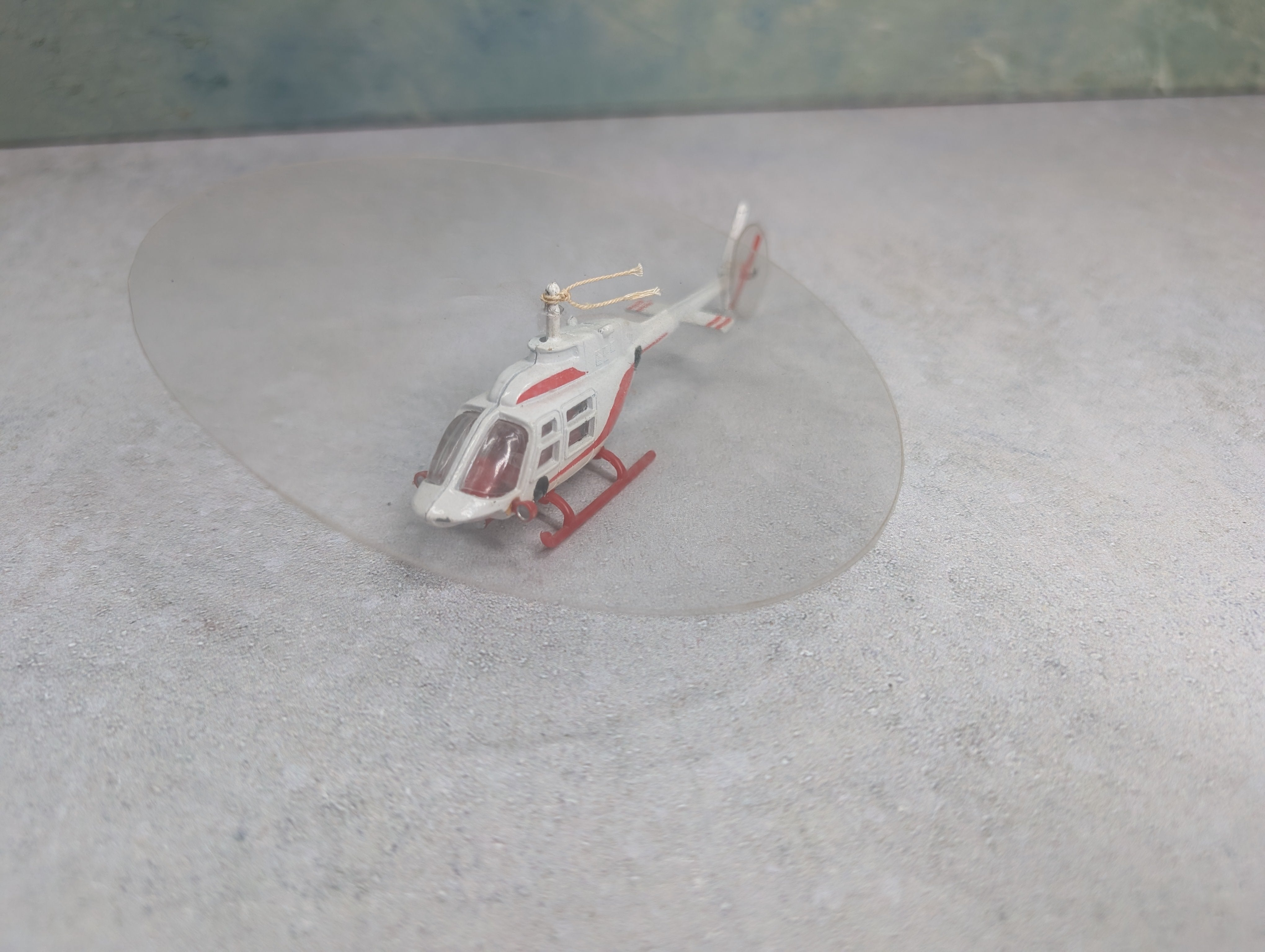 USED Helicopter w/ Custom Spinning Effect, Bell Jet Ranger A208