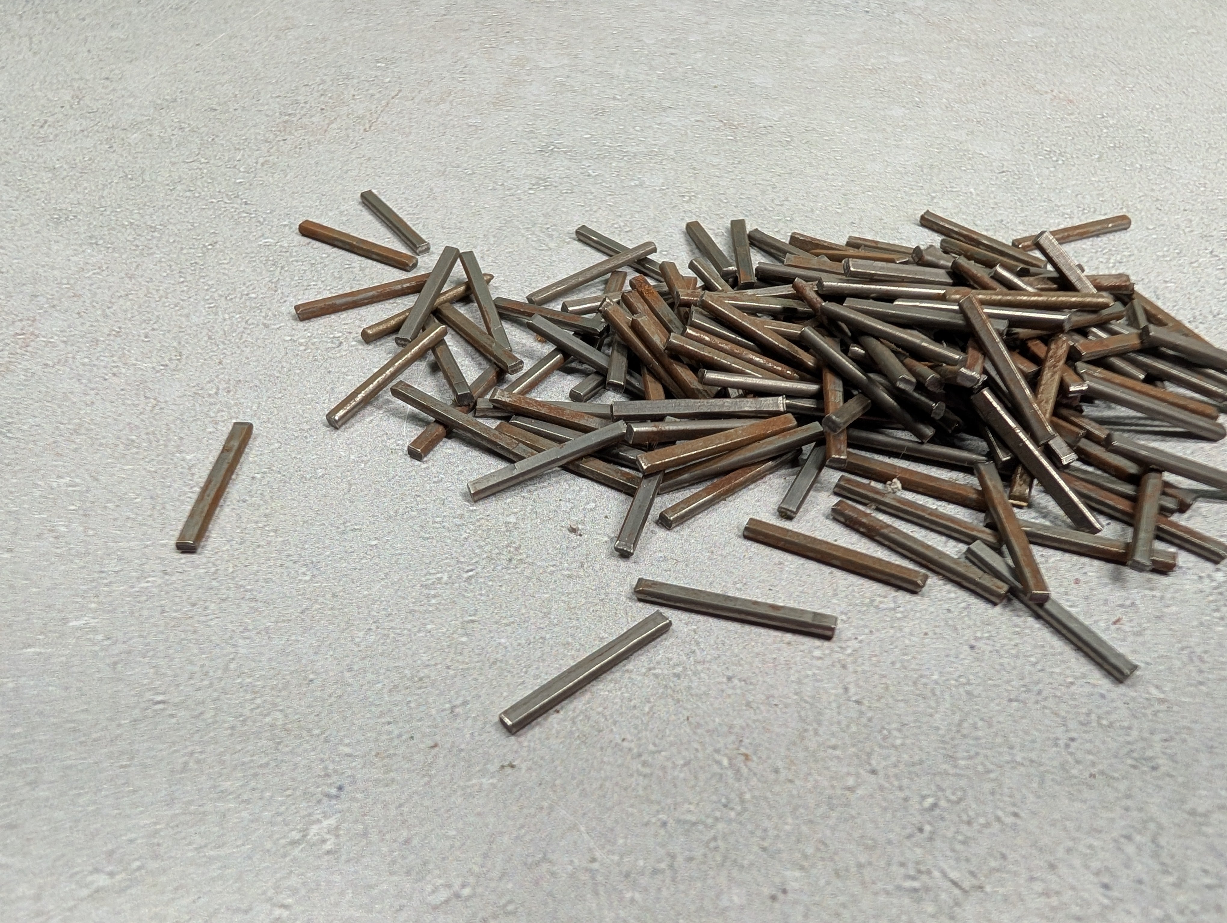 USED Athearn HO Scale Large Lot of Stakes for Flat Cars