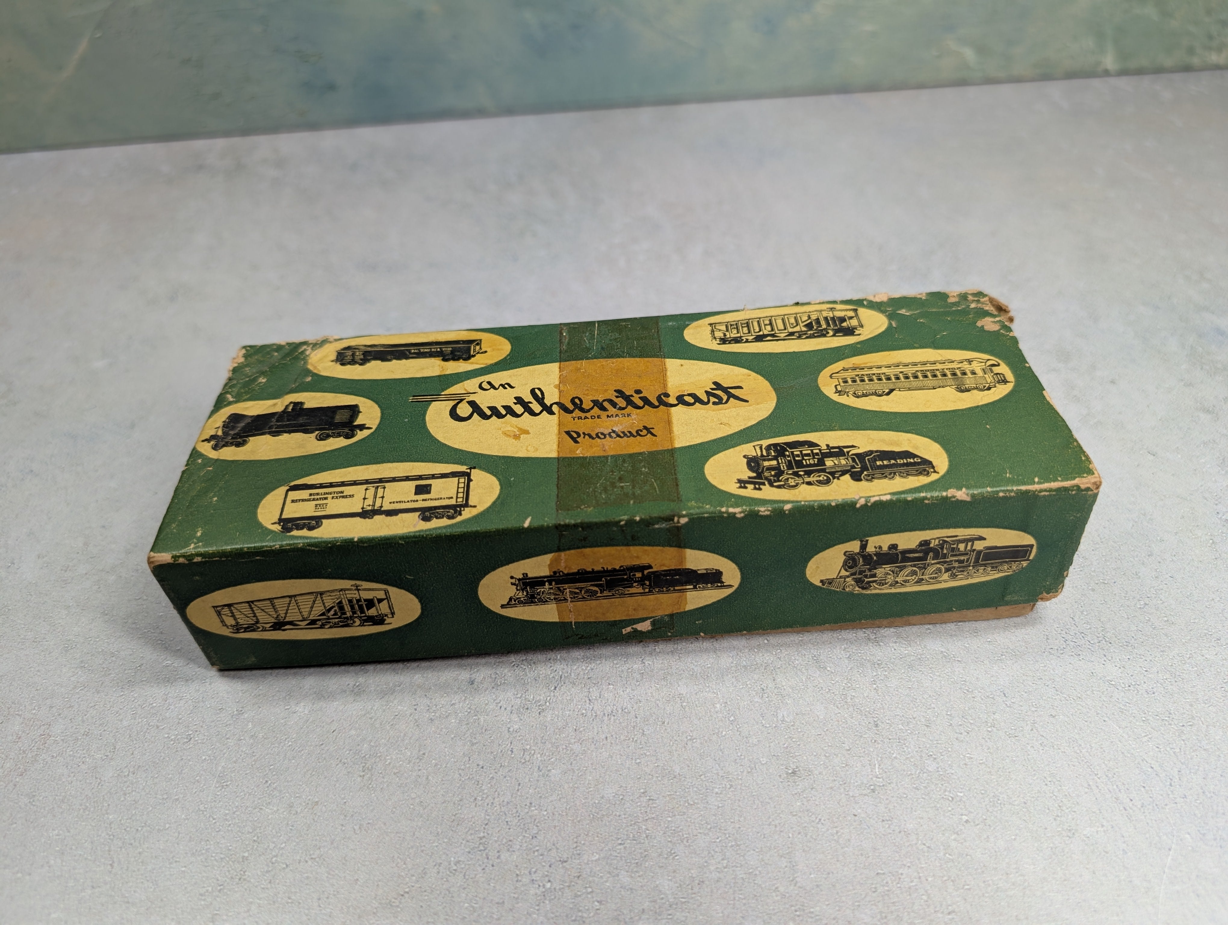 USED Authenticast HO Scale Signal Bridge KIT
