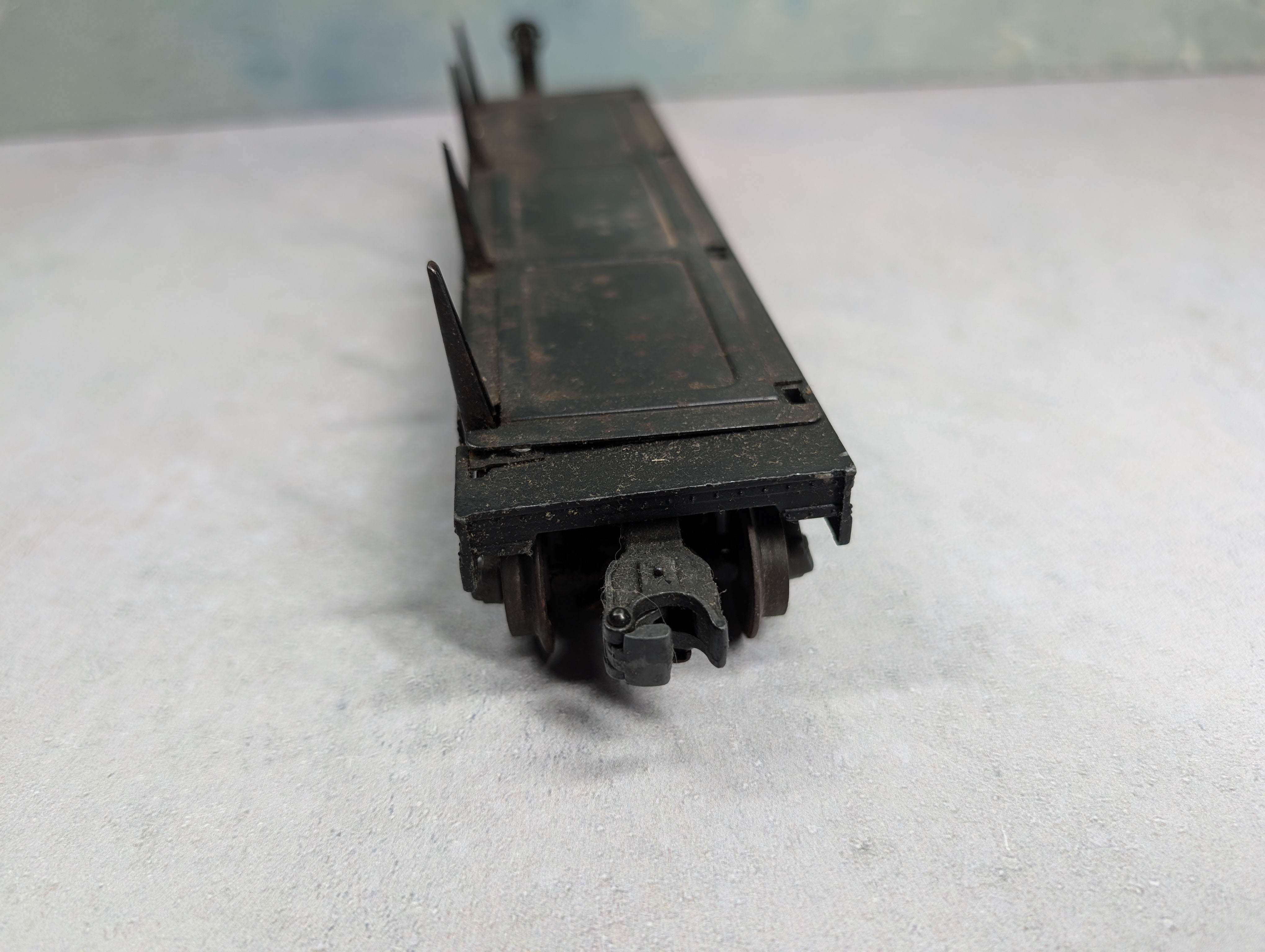 USED Lionel O Flat Car with 4 Stakes Lionel Lines #3461