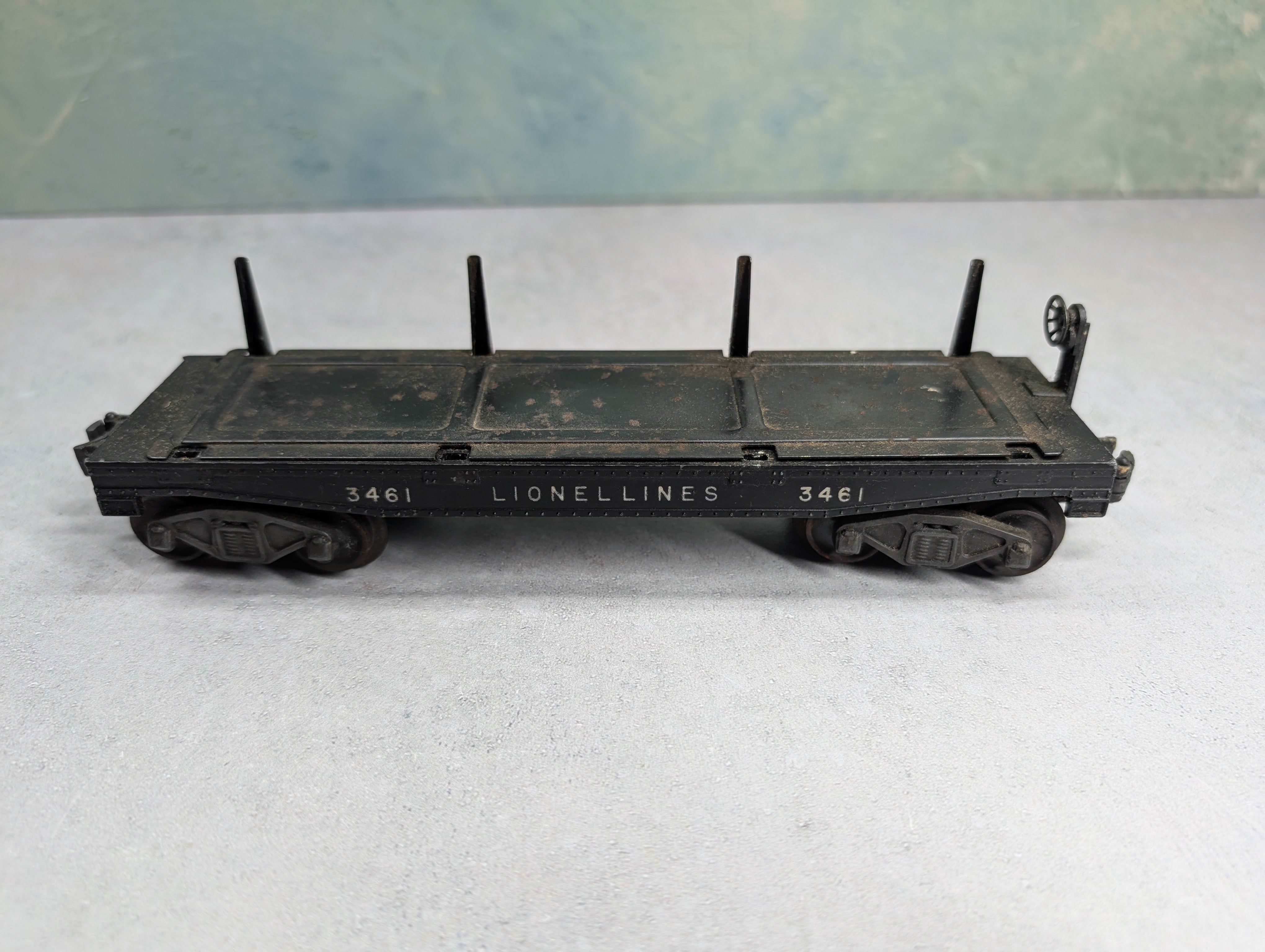 USED Lionel O Flat Car with 4 Stakes Lionel Lines #3461