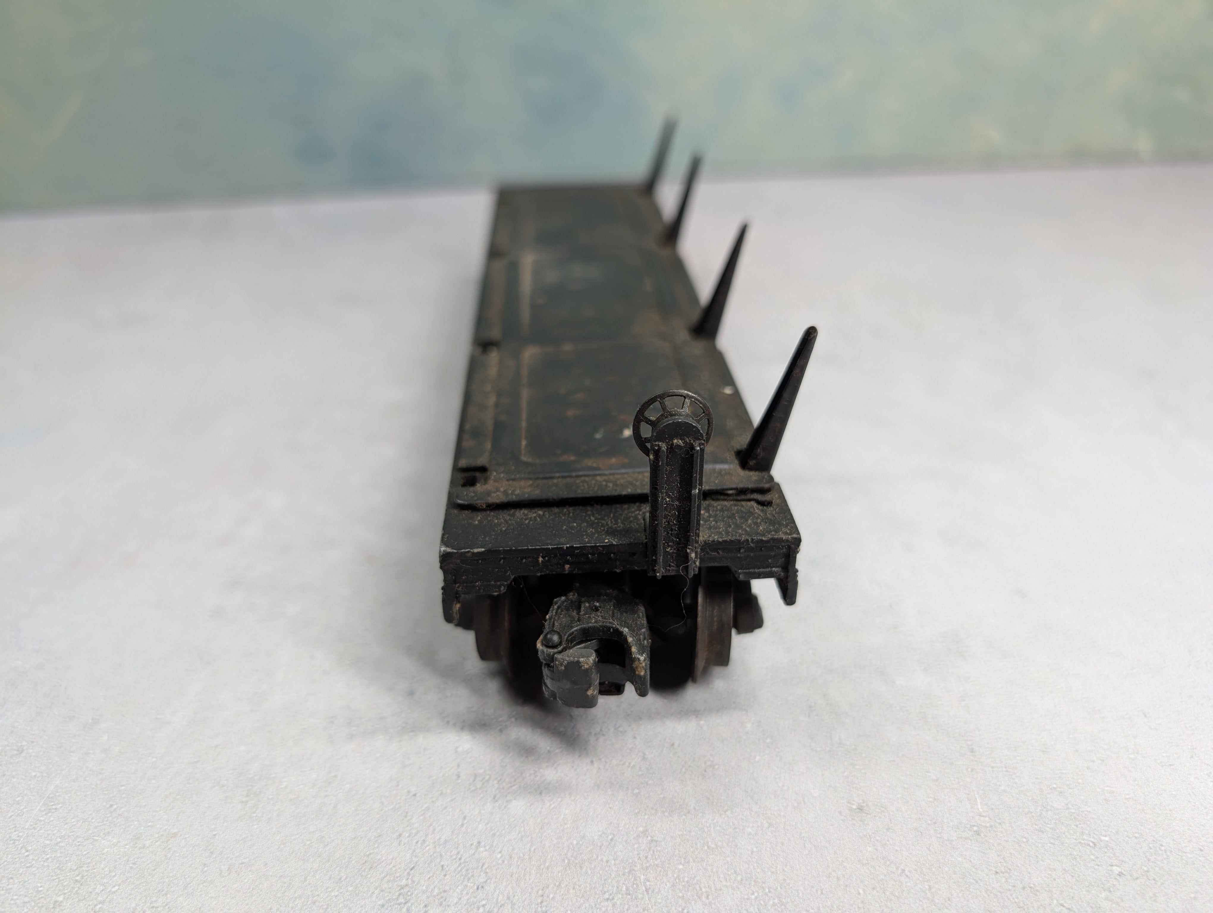 USED Lionel O Flat Car with 4 Stakes Lionel Lines #3461