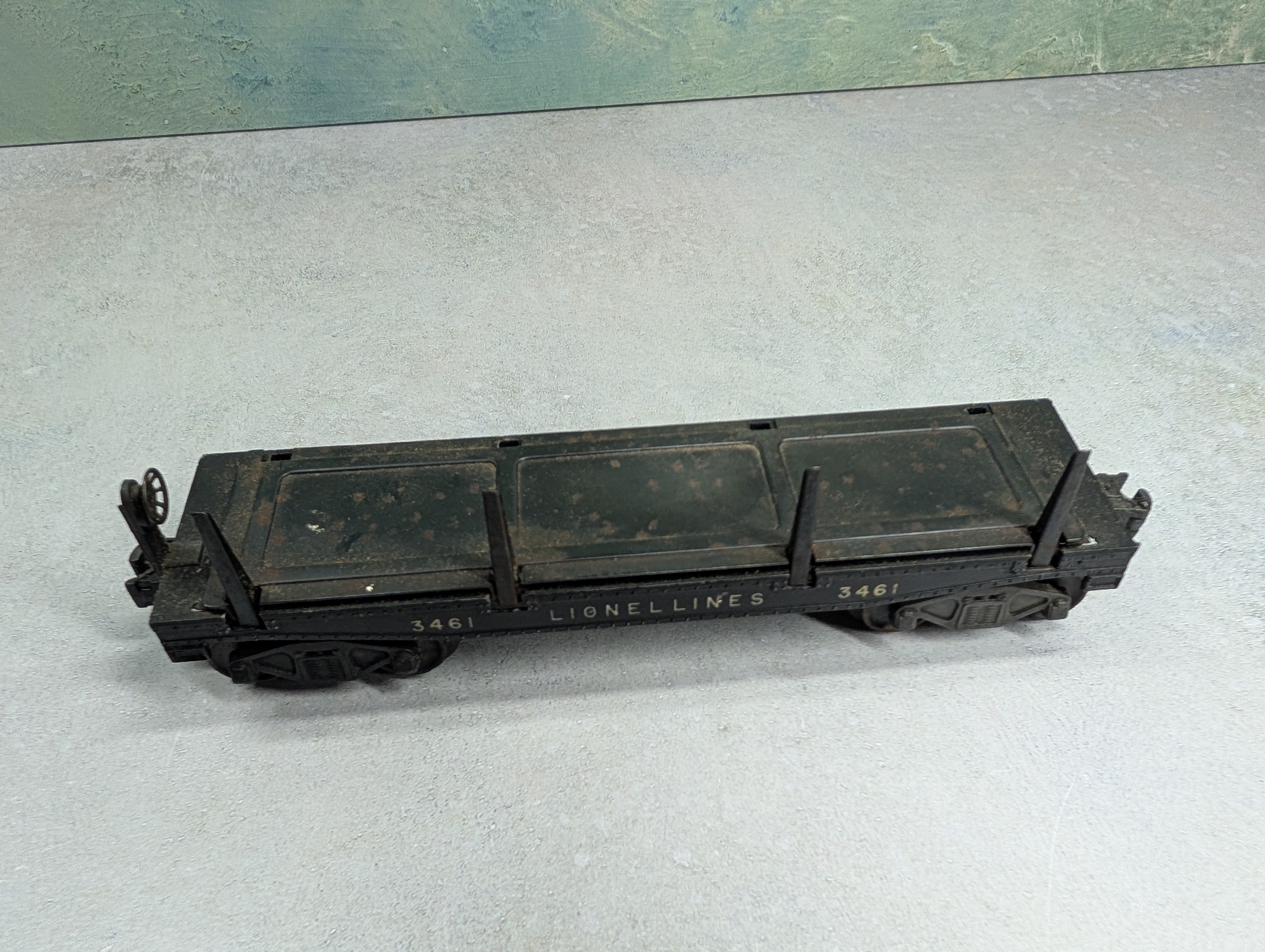 USED Lionel O Flat Car with 4 Stakes Lionel Lines #3461