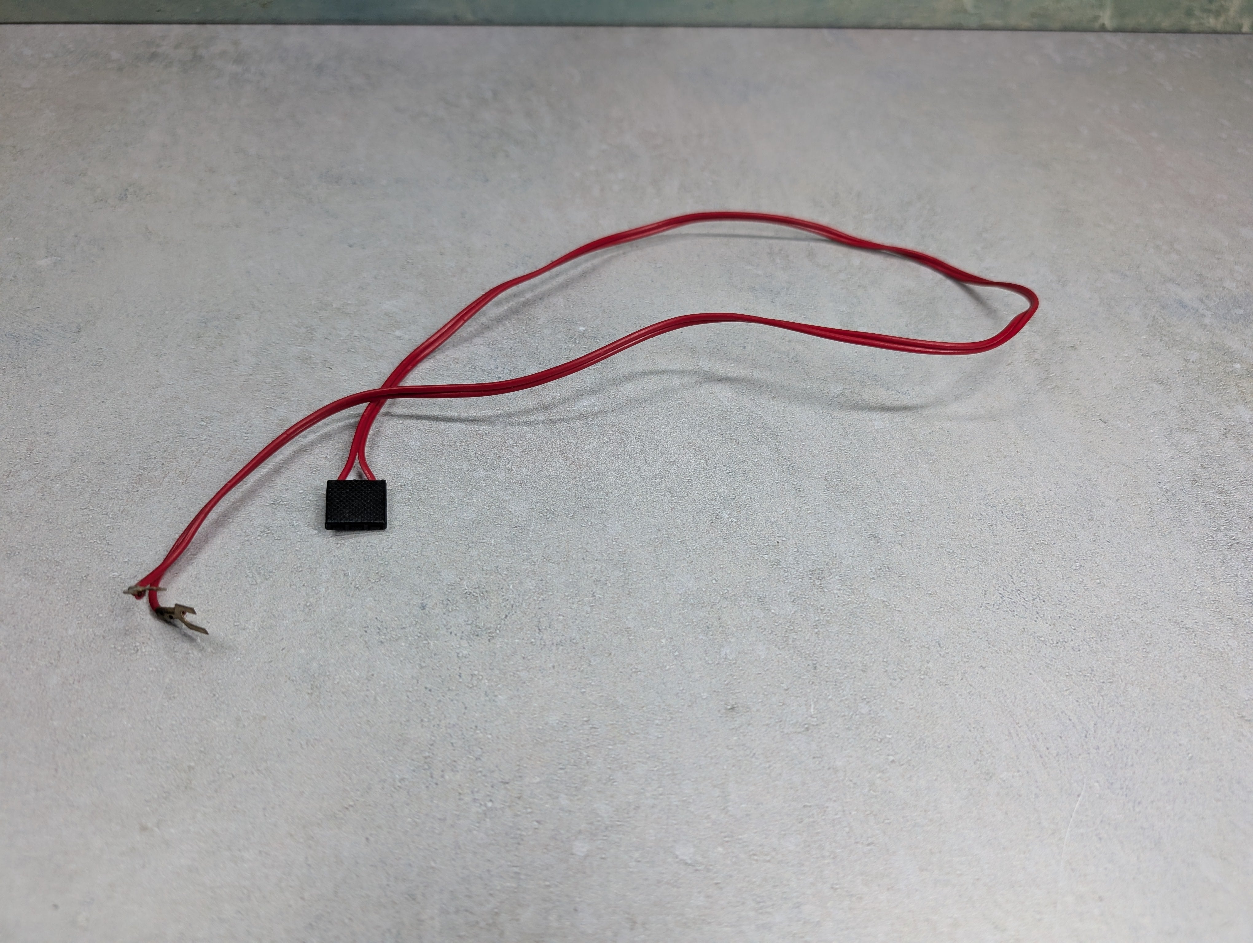 USED Bachmann MULTI Scale Transformer To Track Power Wire w/ Spade Connectors, Red