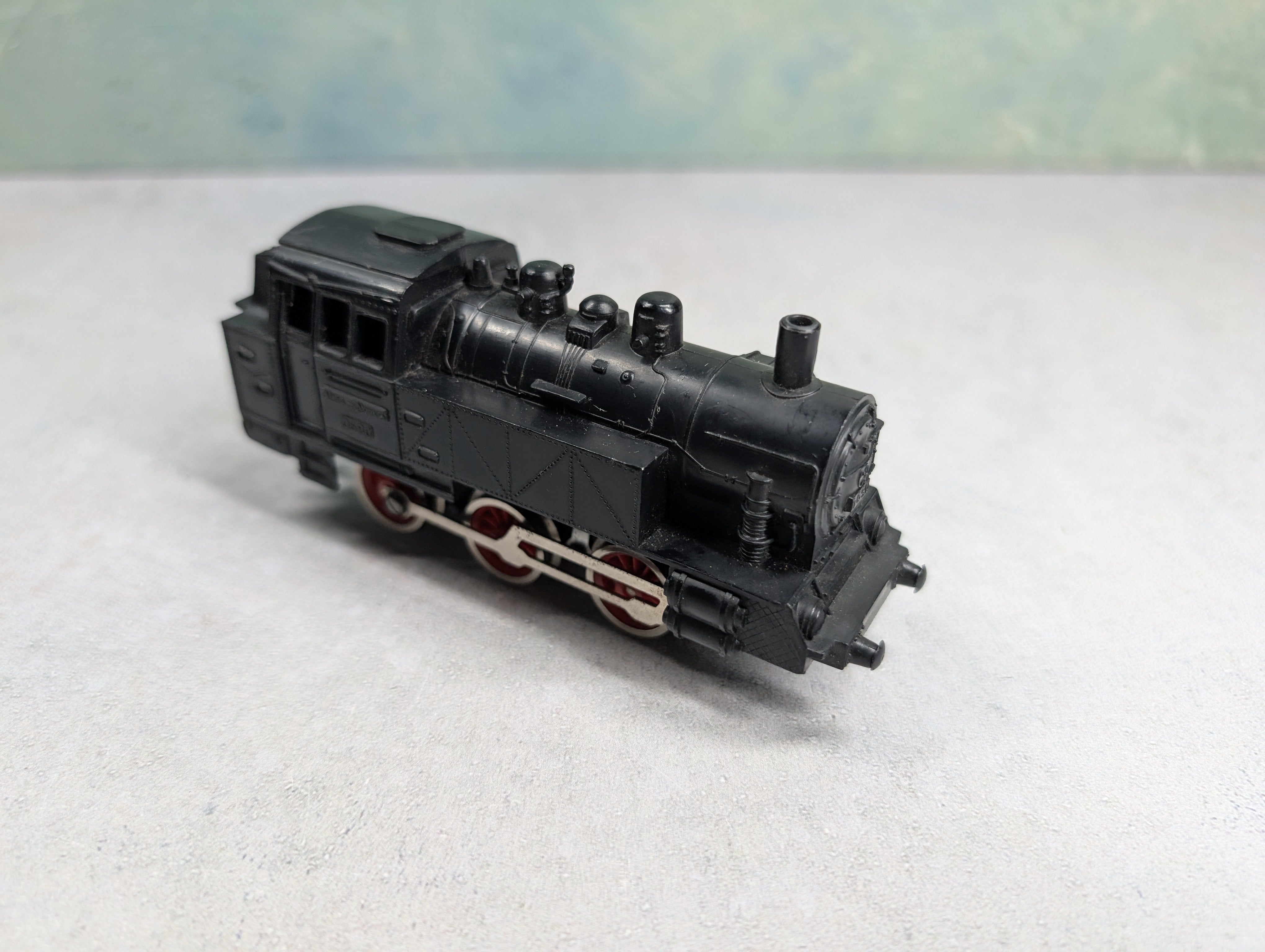 USED LIMA HO Scale 0-6-0 Steam Locomotive Parts/Repairs DC