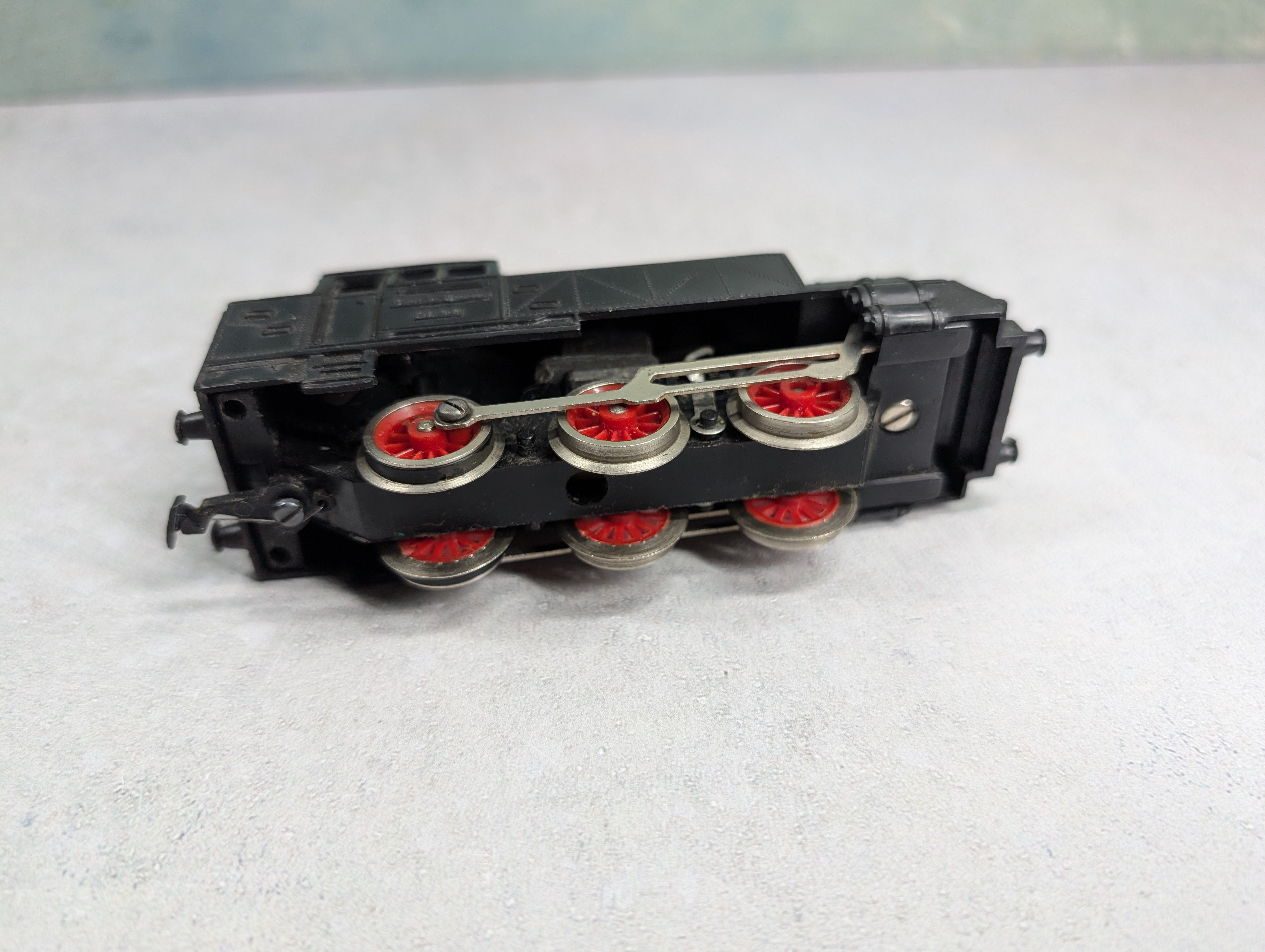 USED LIMA HO Scale 0-6-0 Steam Locomotive Parts/Repairs DC