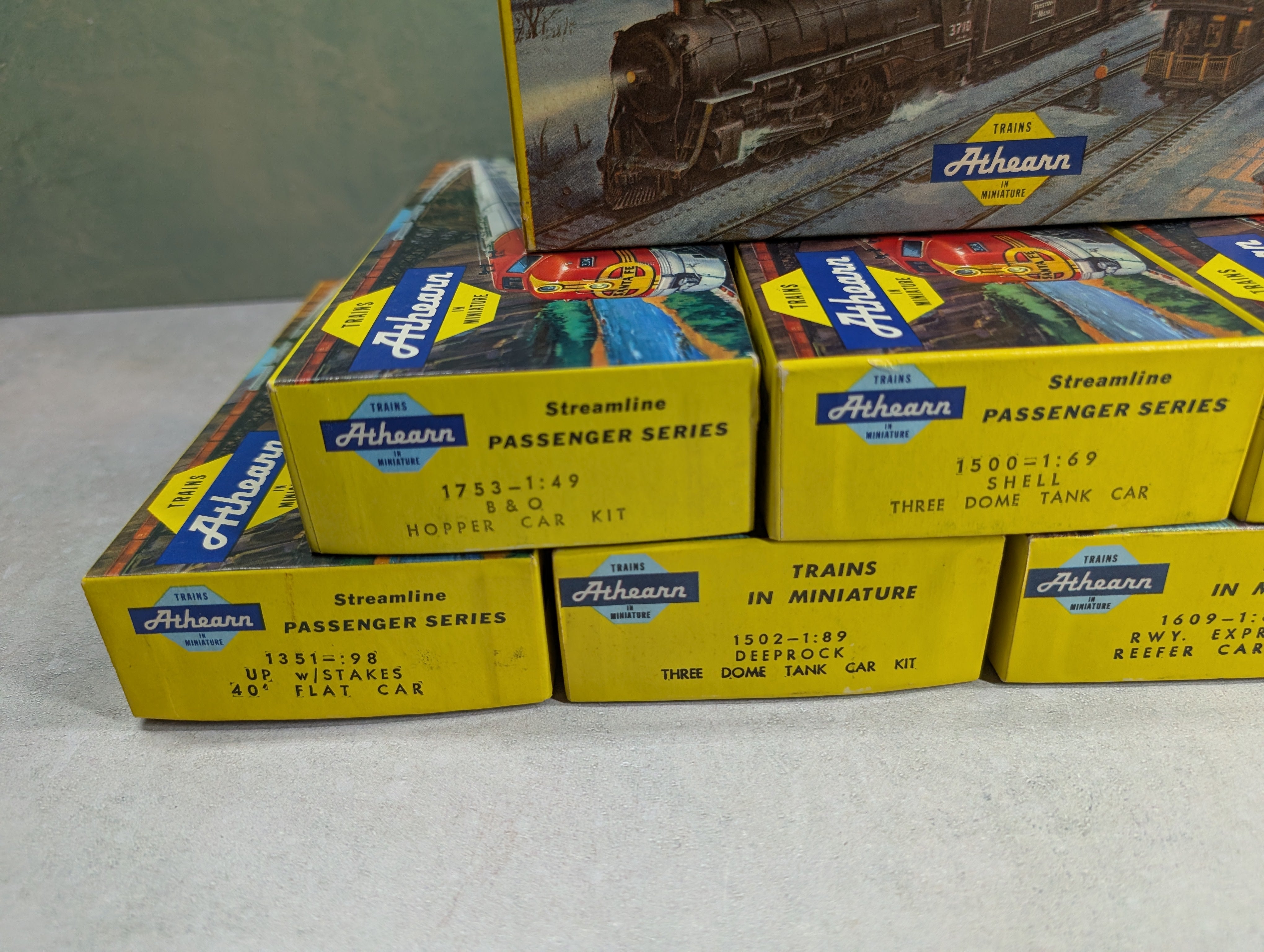 USED Athearn HO Scale Empty Boxes For Storage (8 pcs)