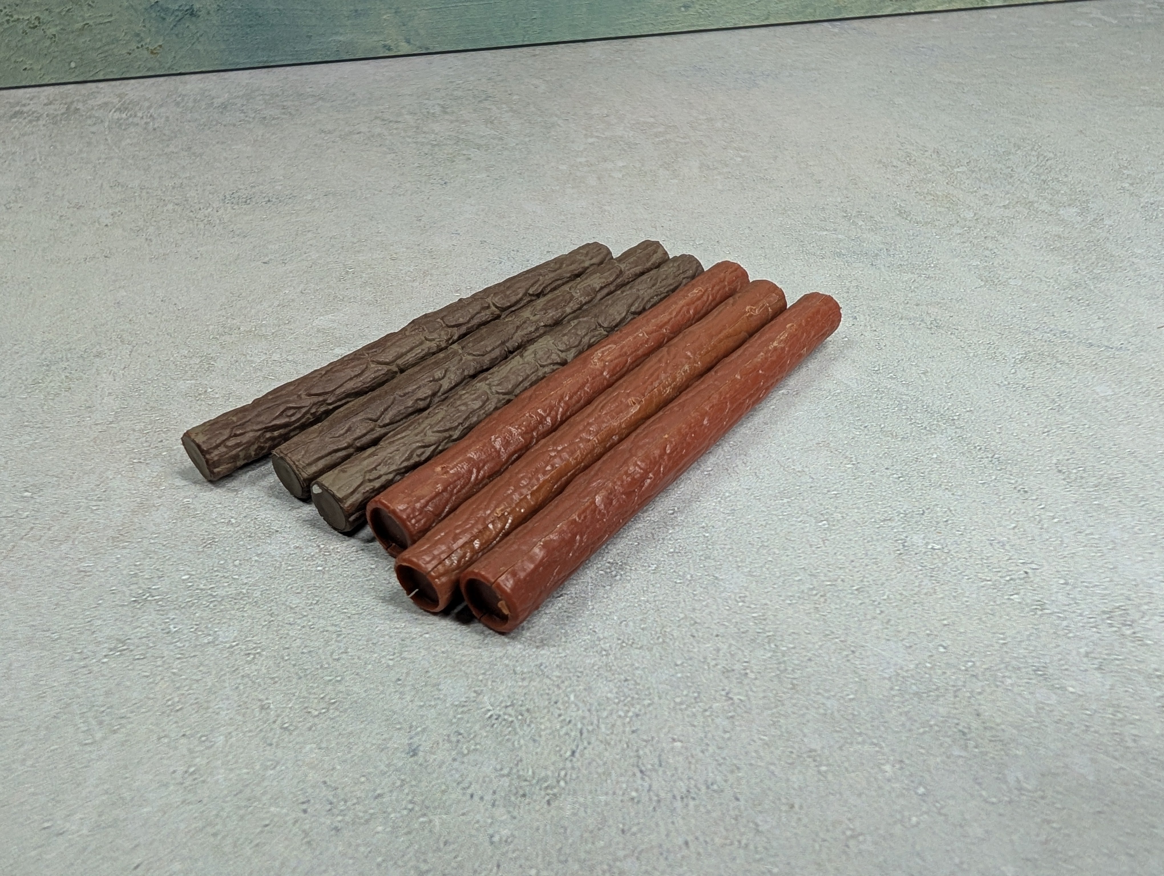 USED HO Scale Lot of Logs for Freight Car (6 pcs)