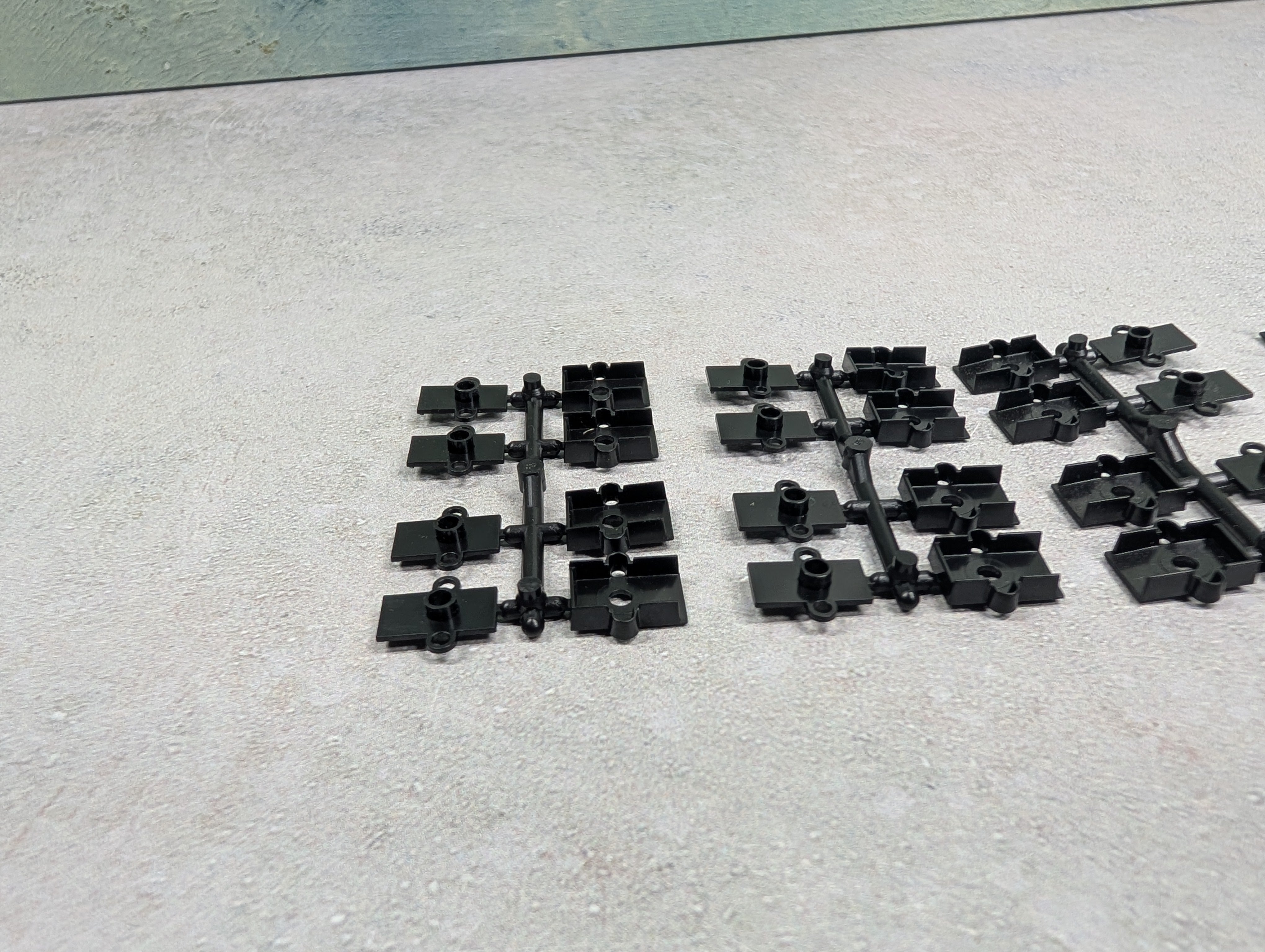 USED Kadee HO Scale Coupler Gearboxes & Lids (For 10 Cars)