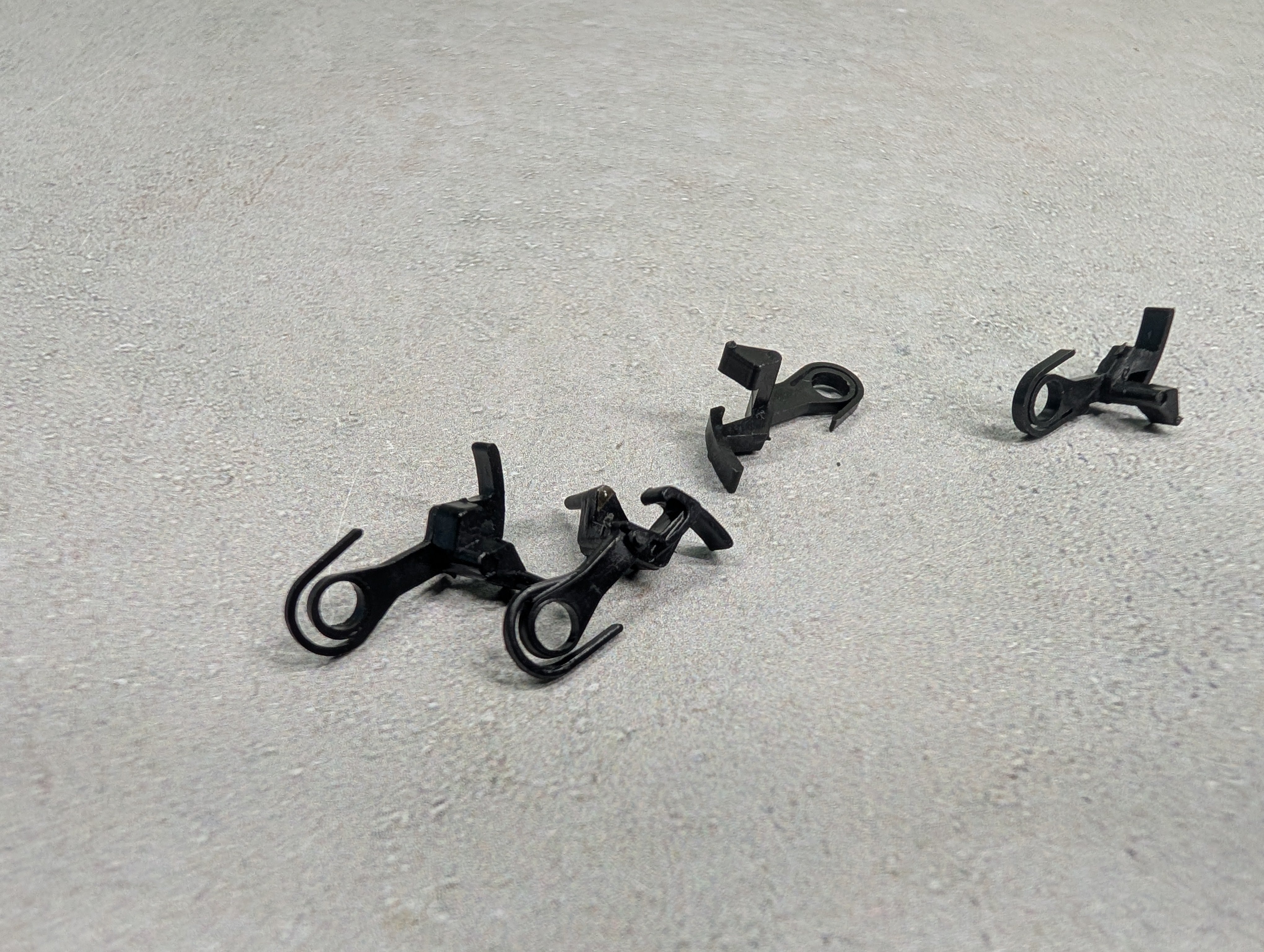 USED HO Scale Horn-Hook Couplers (4 pcs)