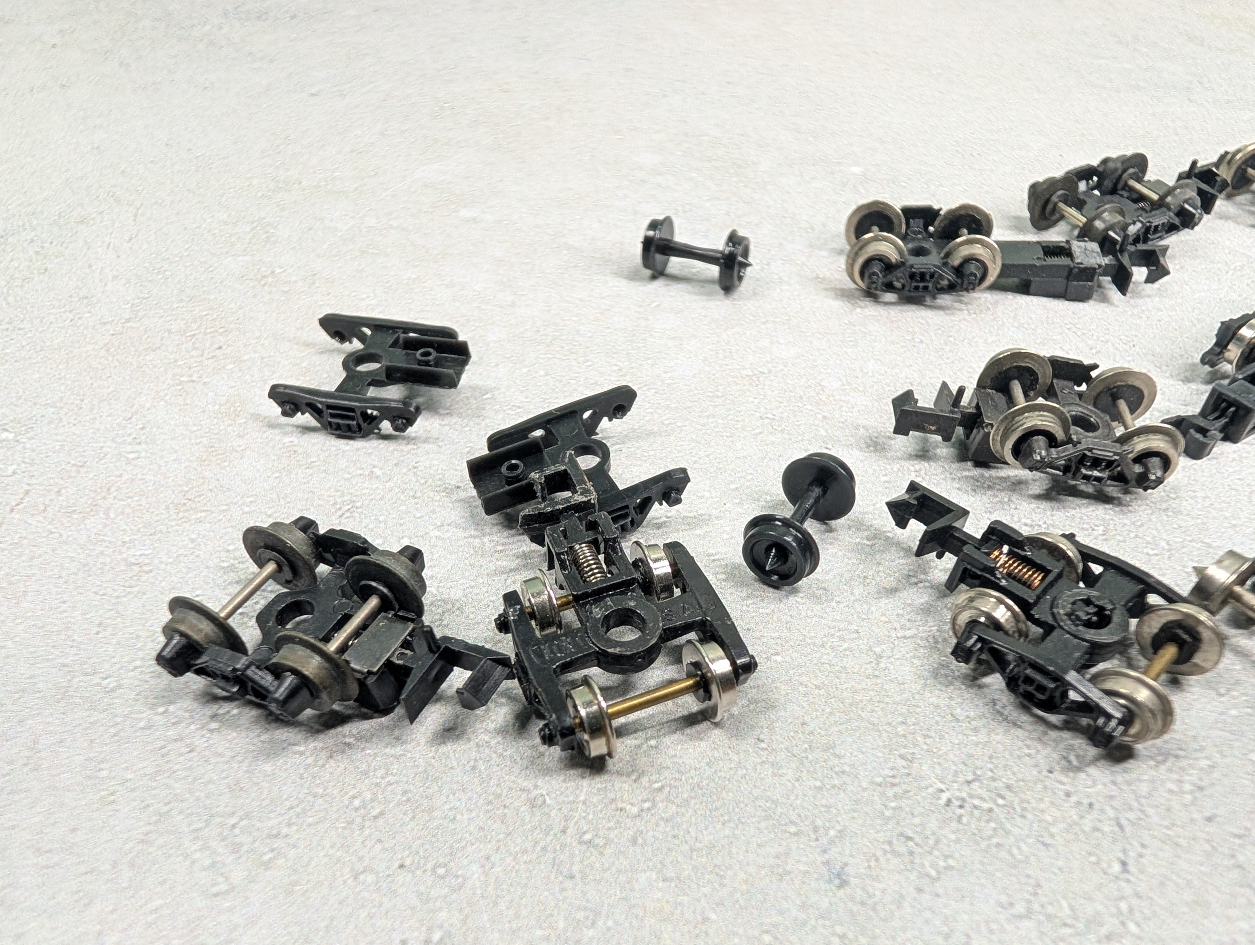 USED N Scale Lot of Various Trucks & Wheels