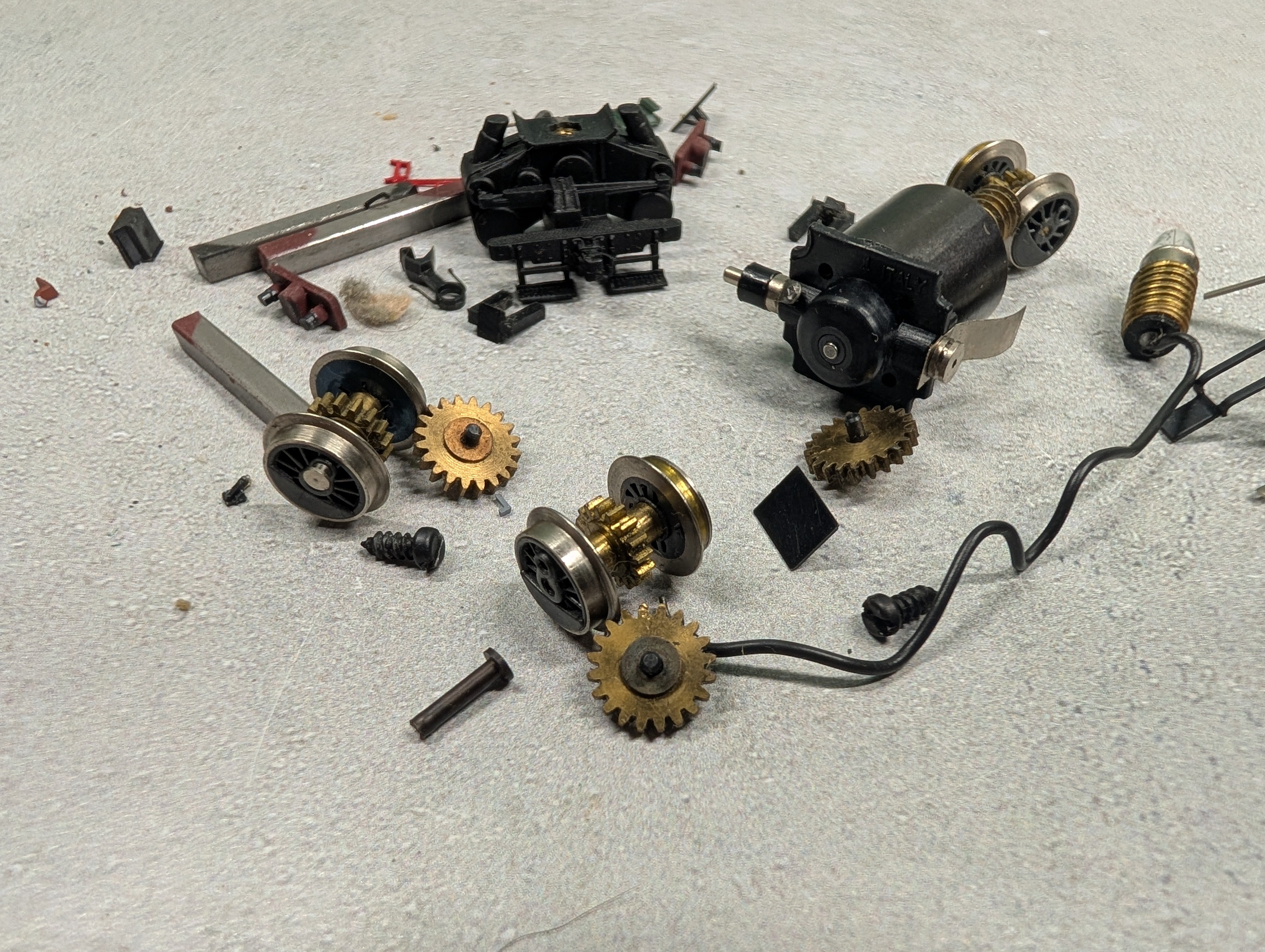 USED N Scale Lot of Detail Parts & Misc Parts