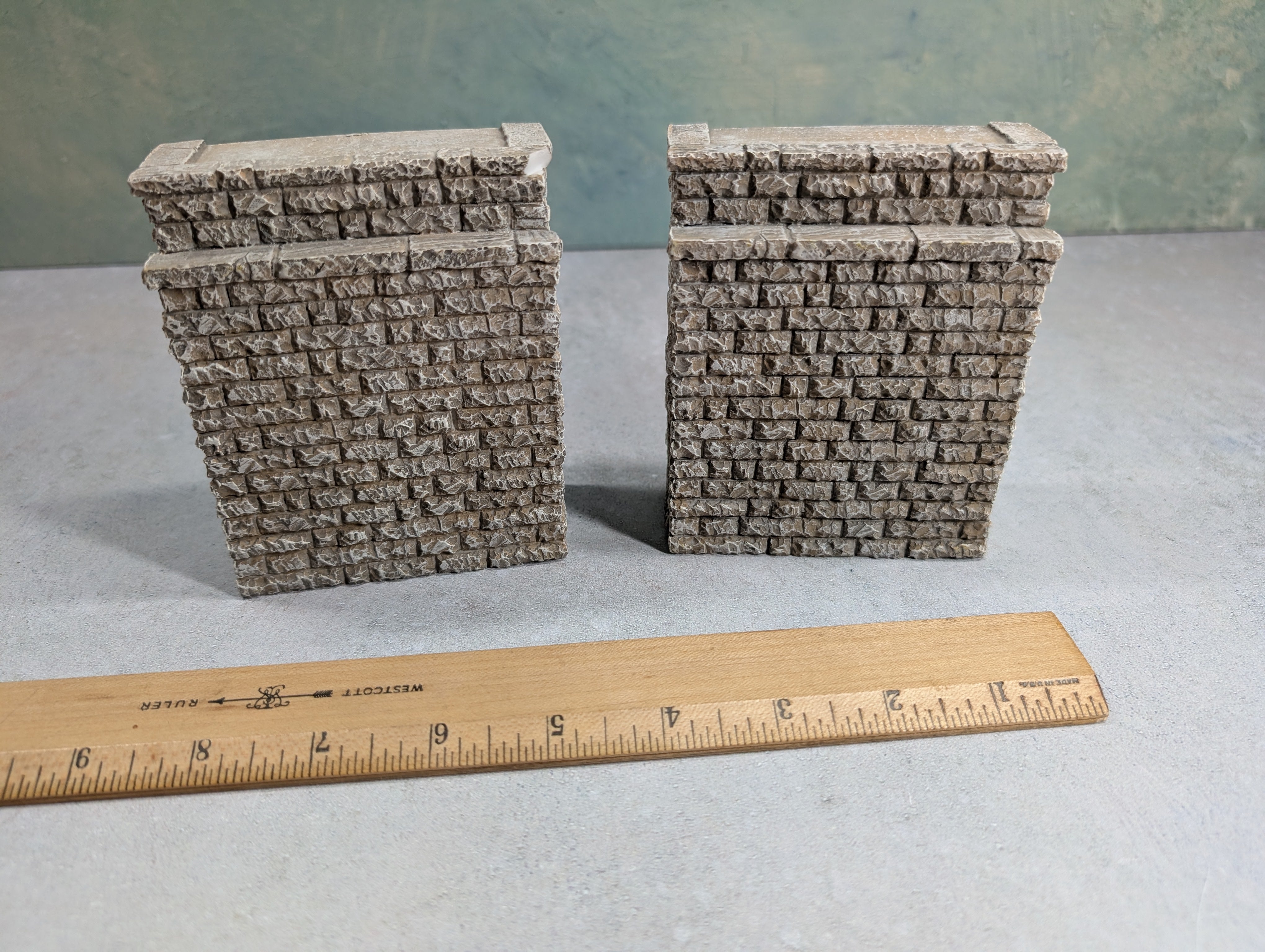 USED MULTI Scale Stone Walls (Heavy) (2 pcs)