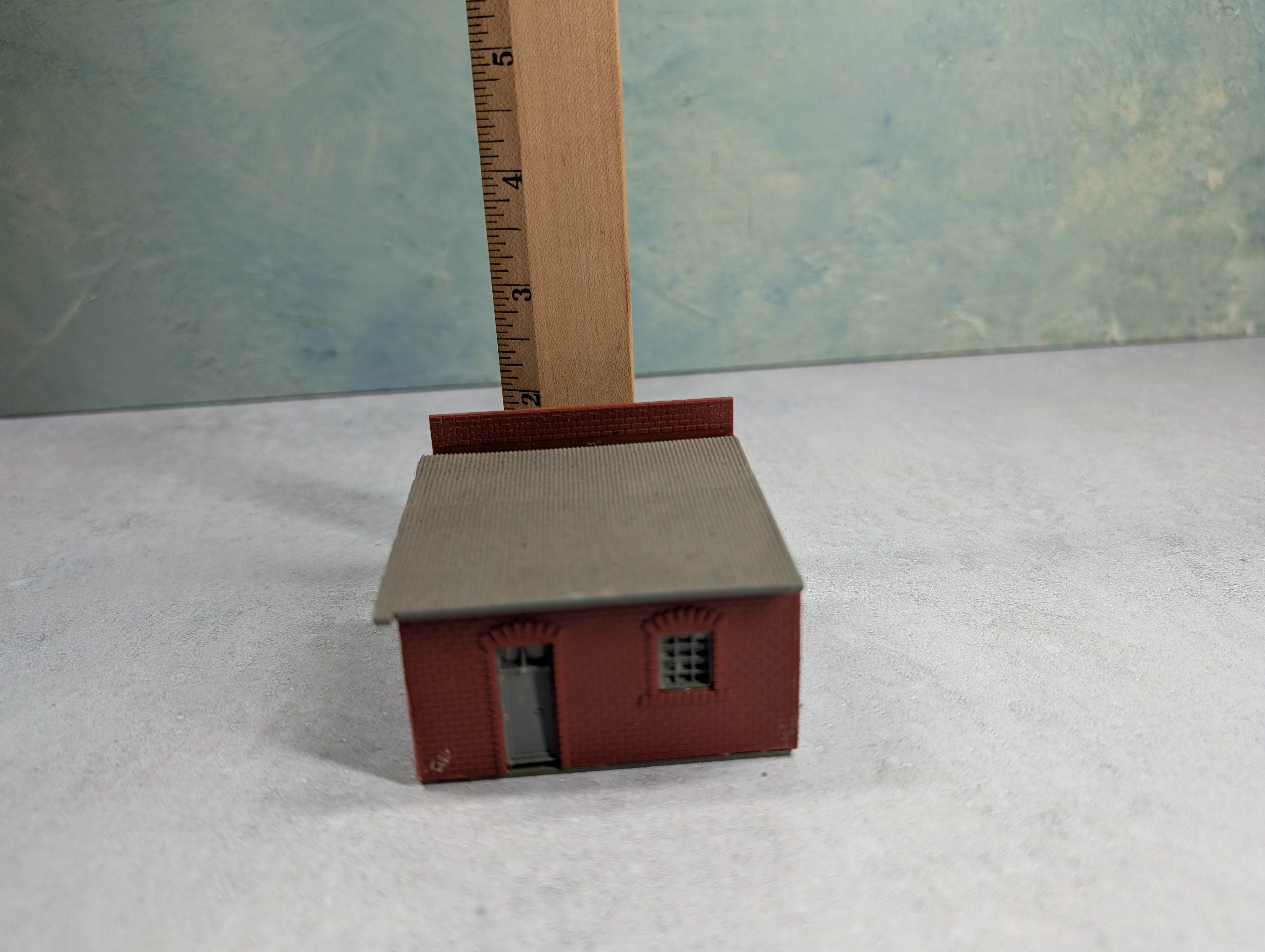 USED HO Scale Small Brick Garage, Building