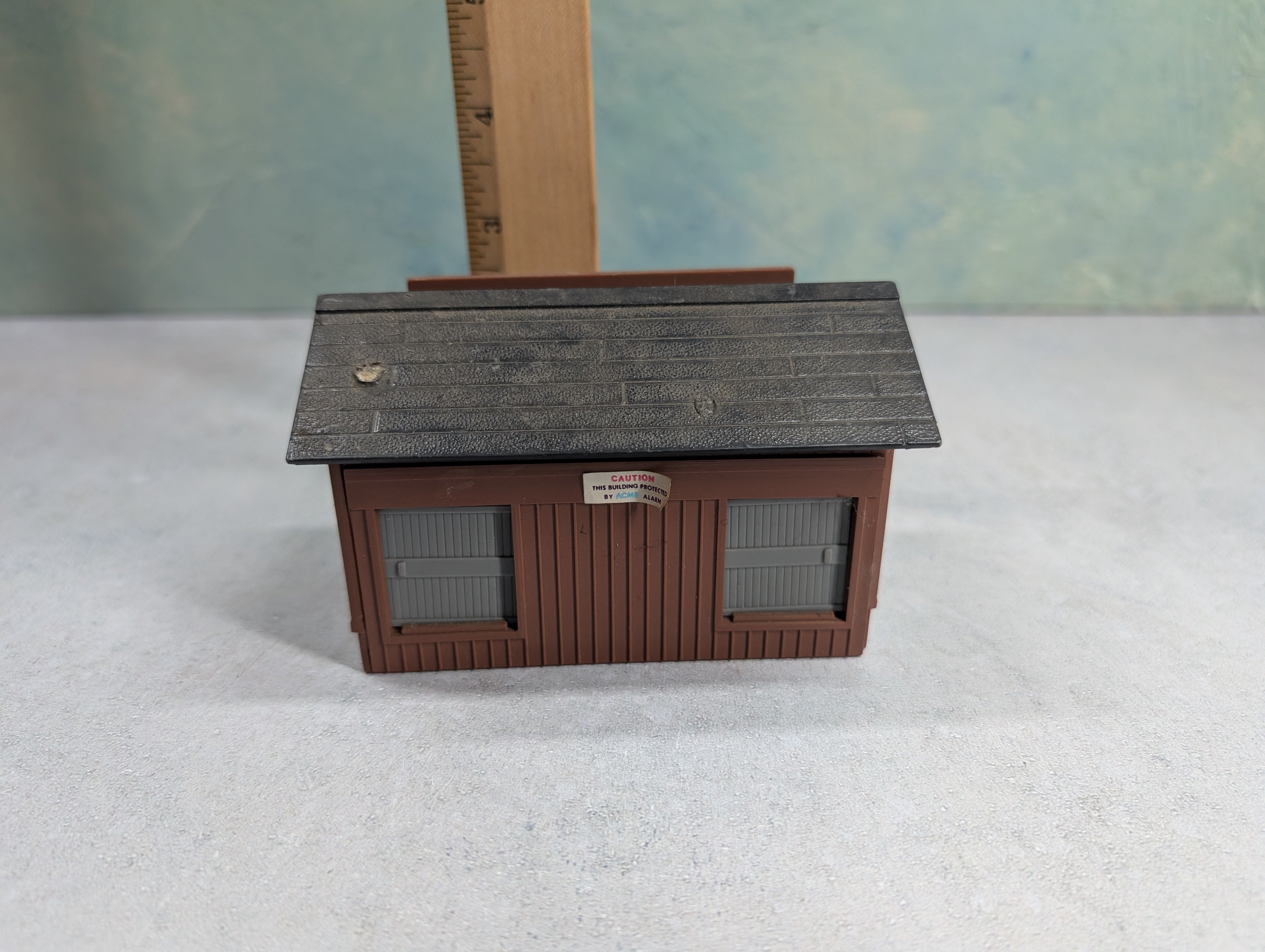 USED Bachmann Plasticville HO Scale REA Express Freight Lines Freight Station