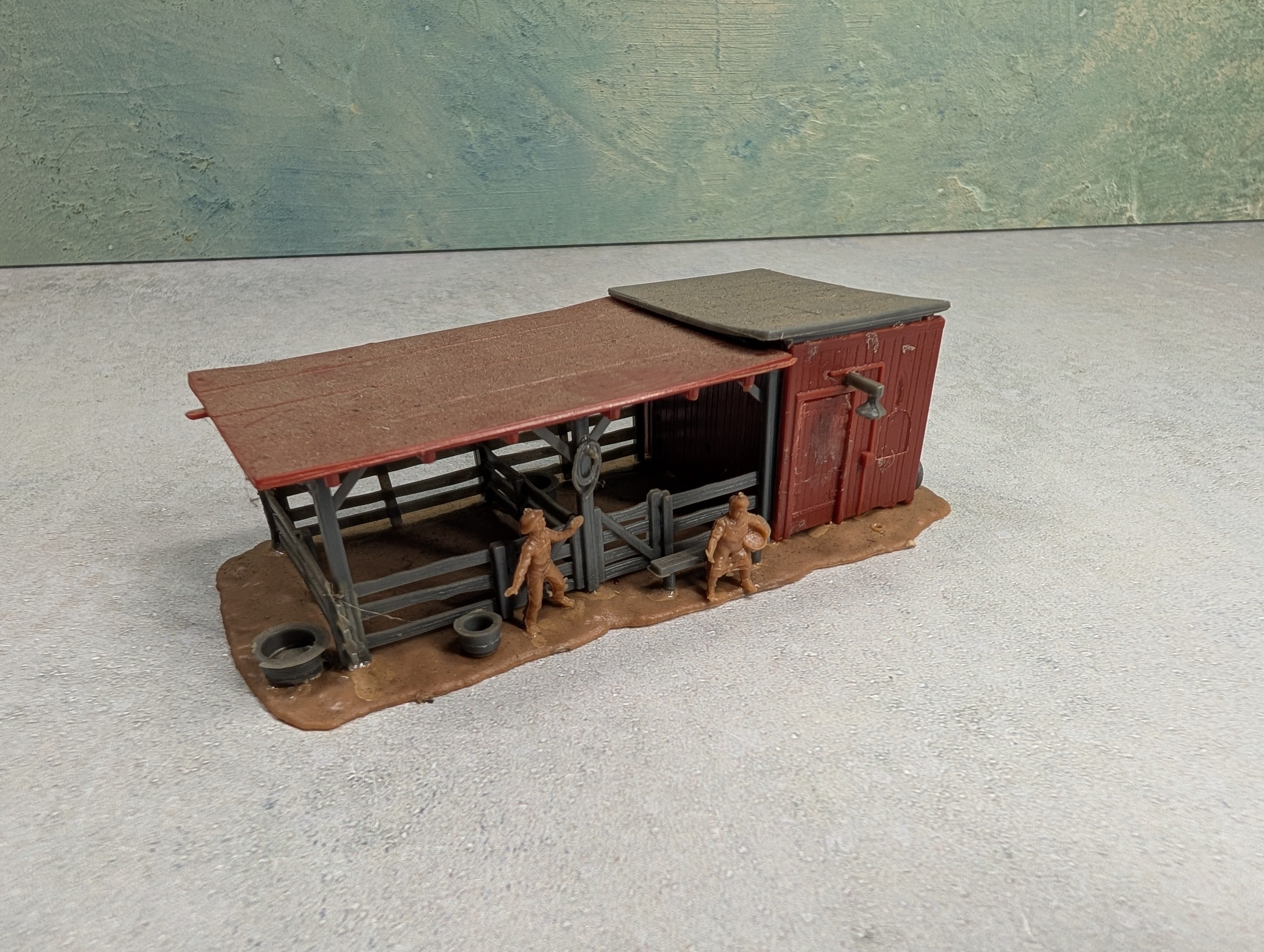 USED HO Scale Farm Animal Stable