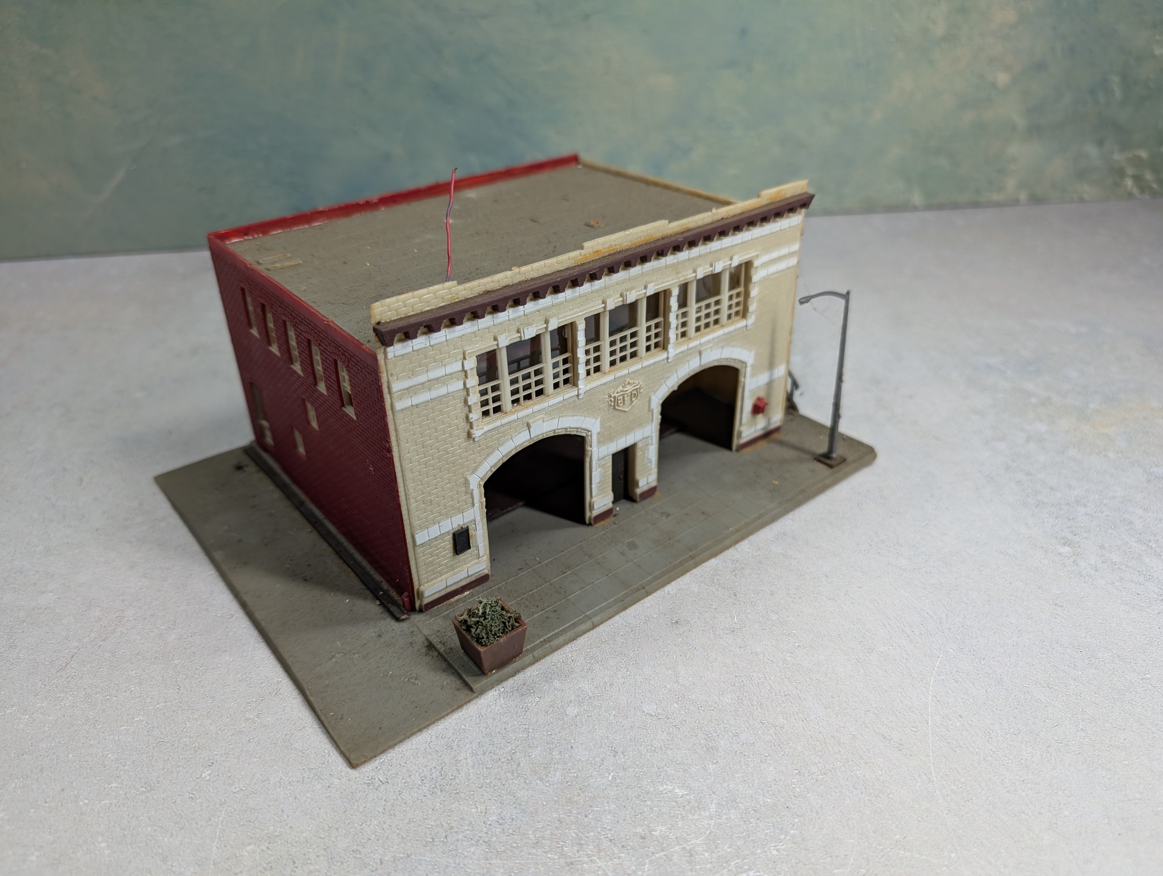 USED HO Scale Fire Department, Building
