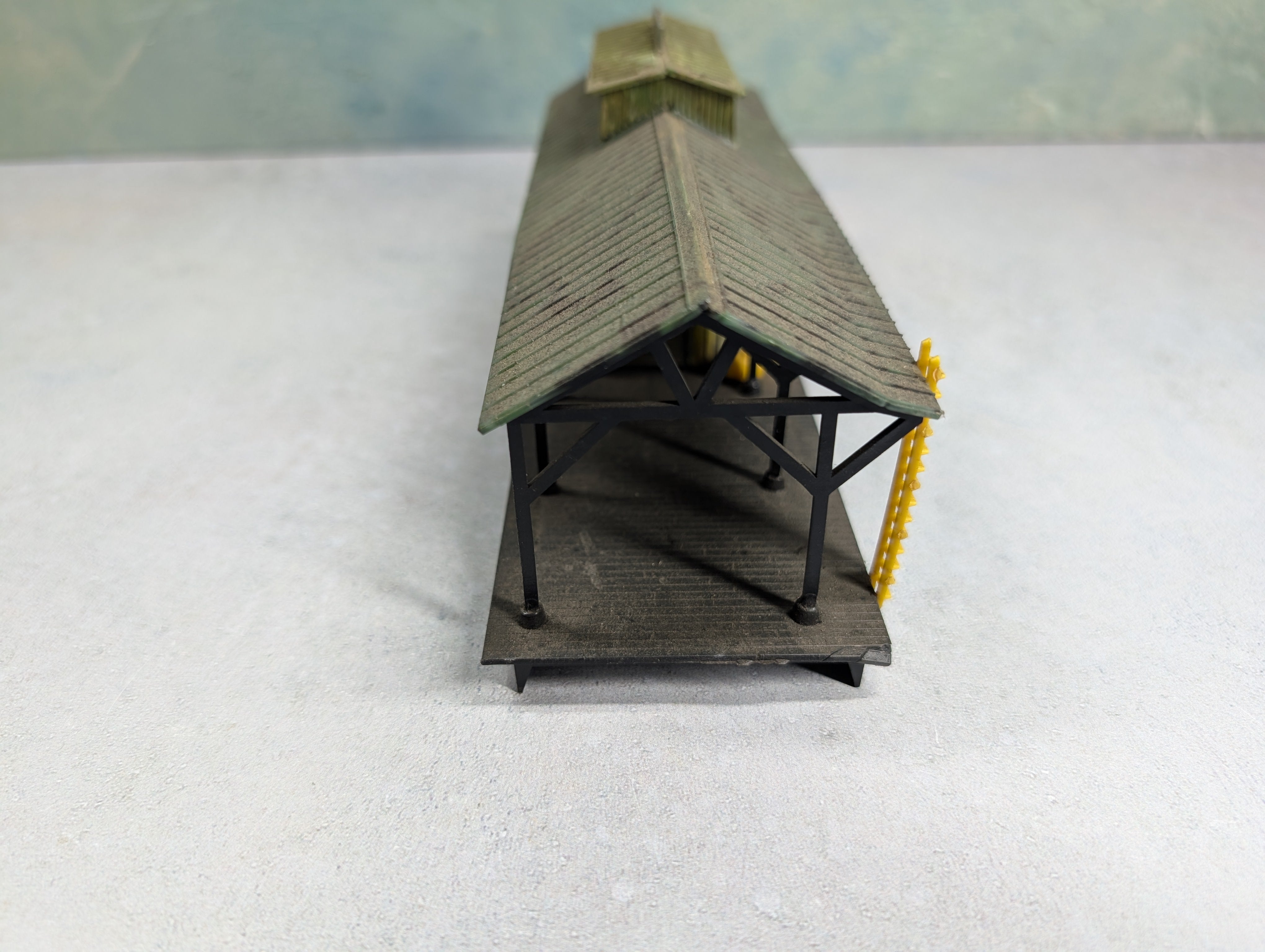 USED Heljan HO Scale Freight Station, Building