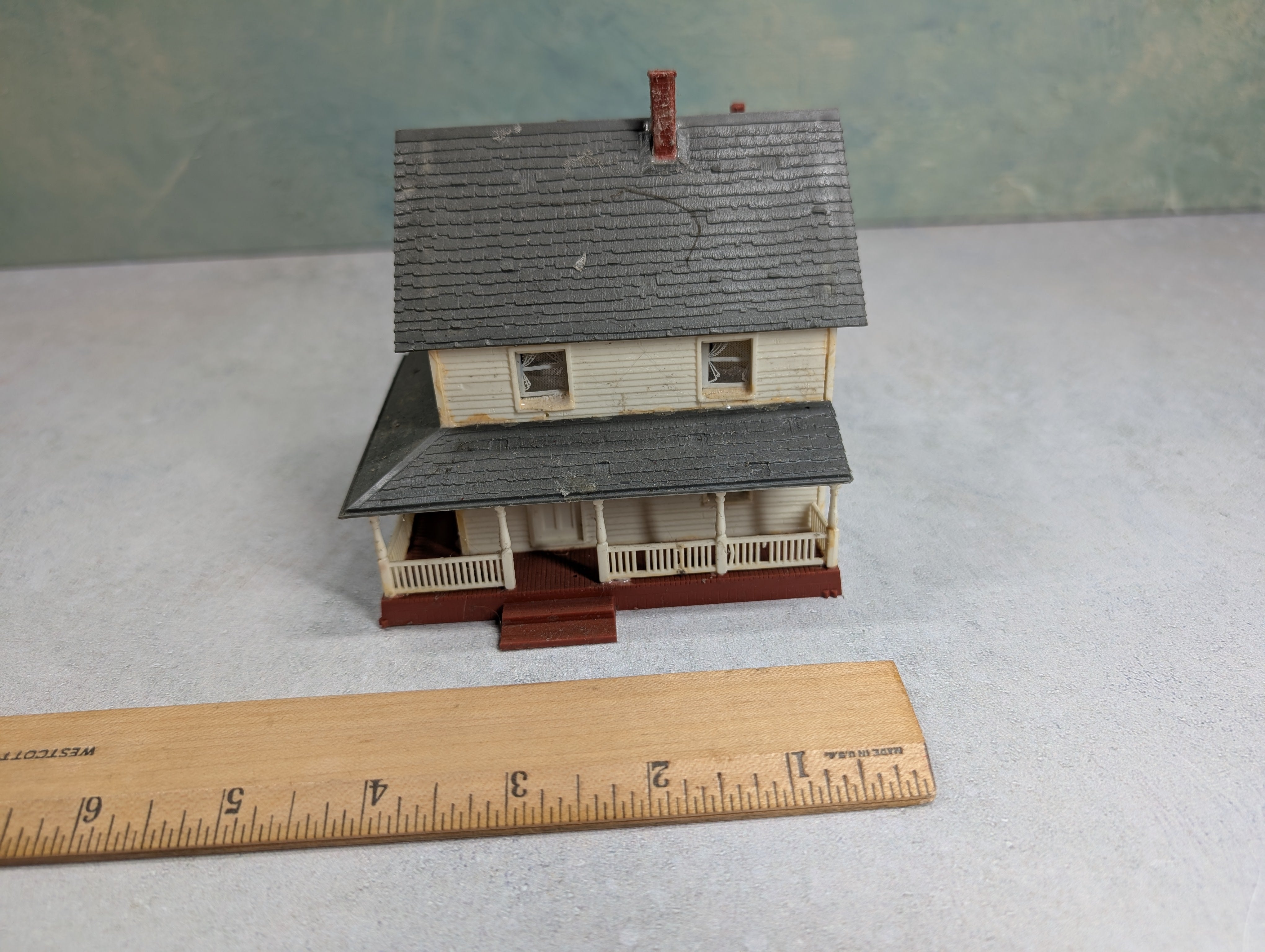 USED HO Scale White House