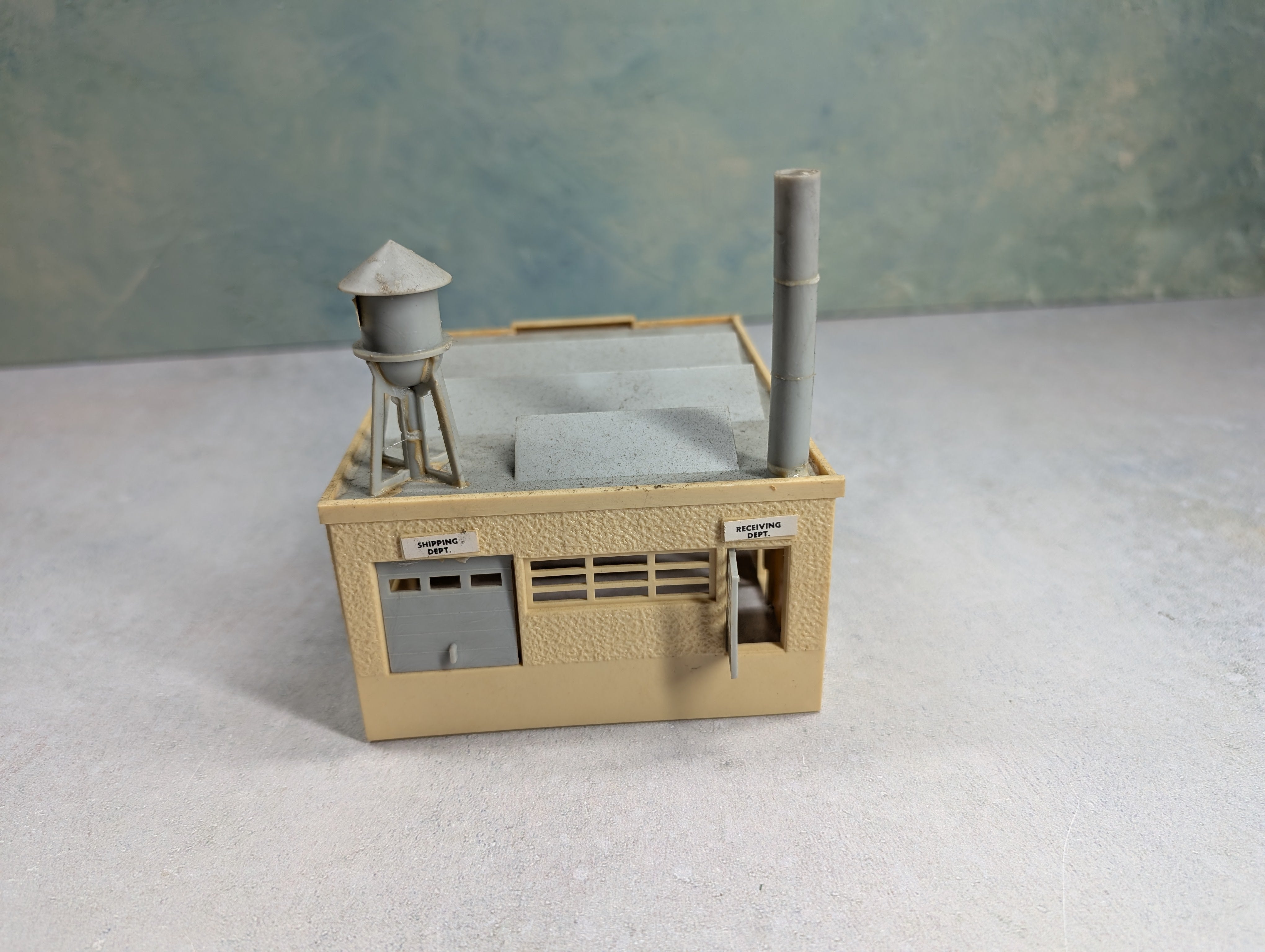 USED HO Scale Shipping and Receiving Building
