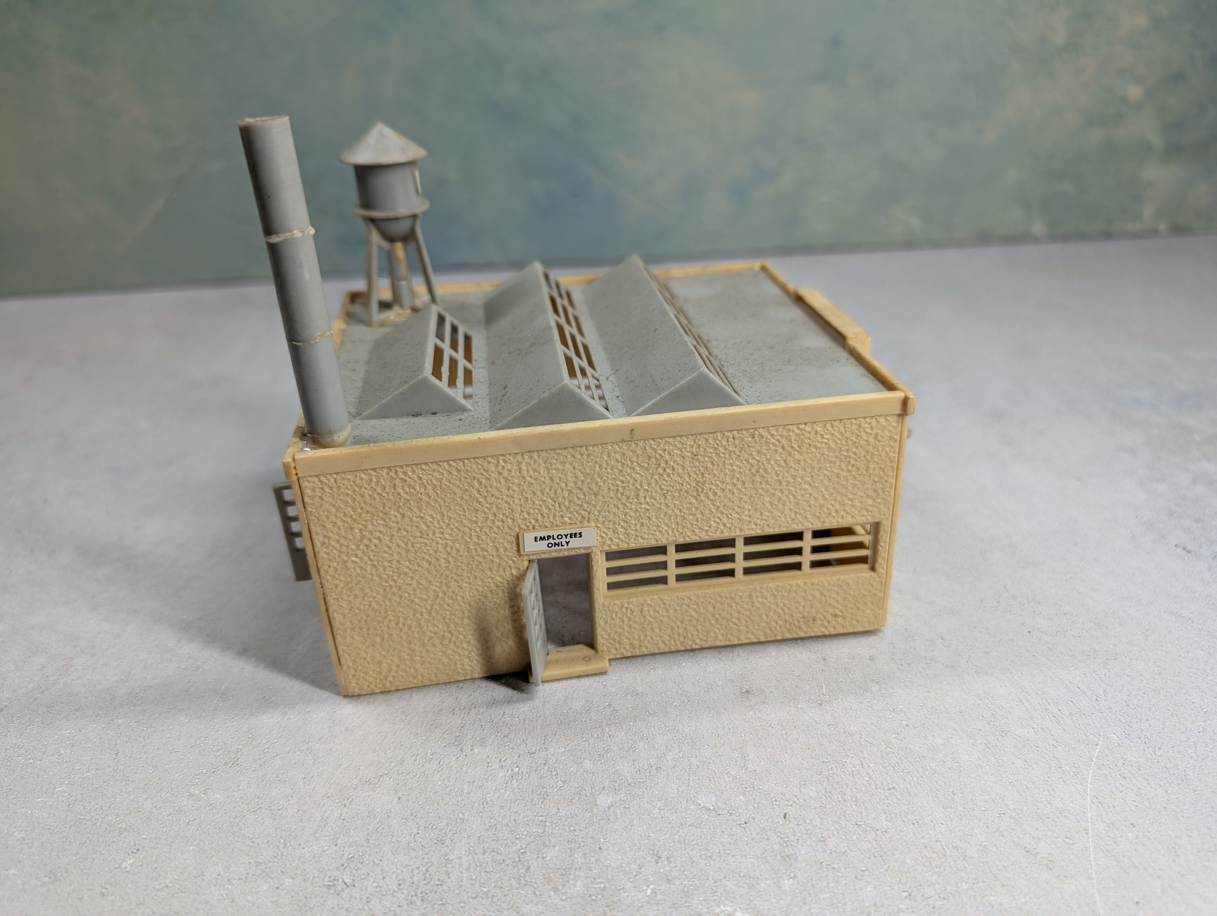 USED HO Scale Shipping and Receiving Building