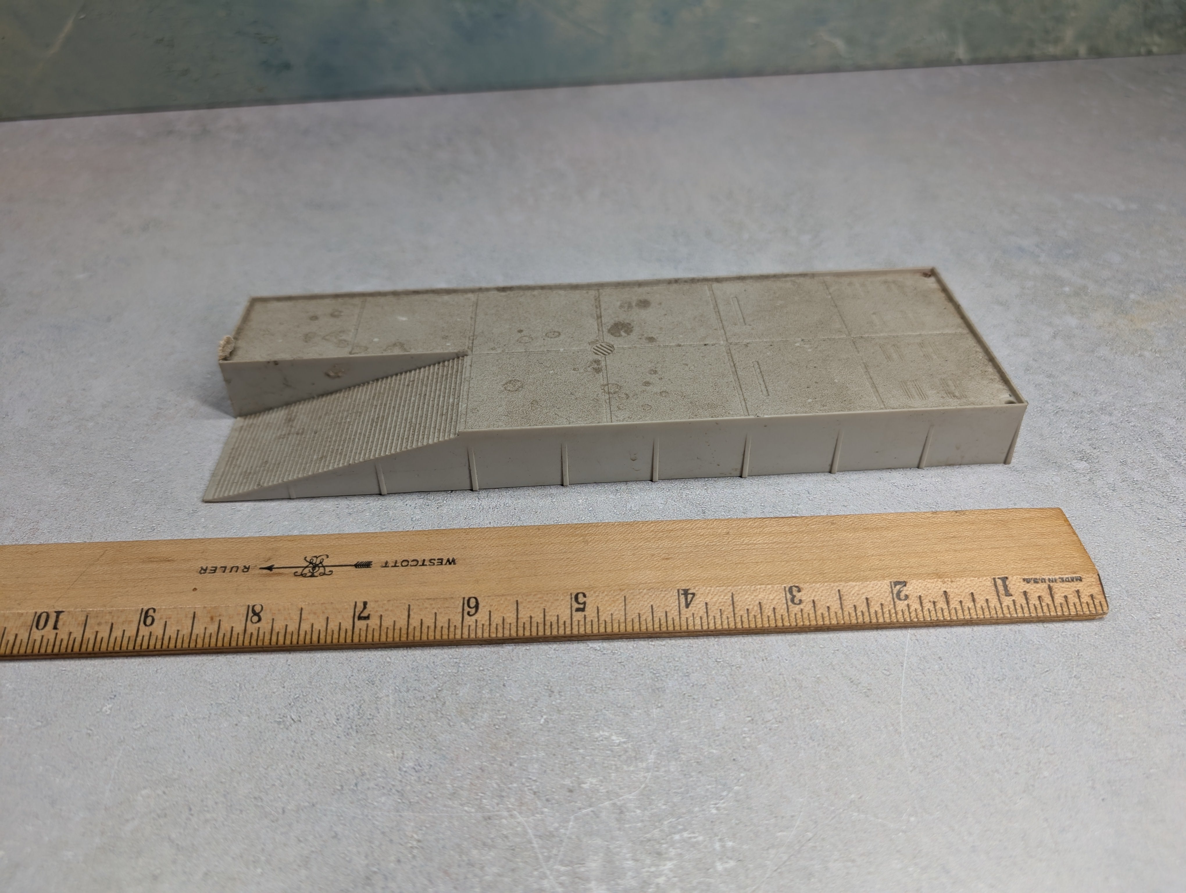 USED Tyco HO Scale Ramp