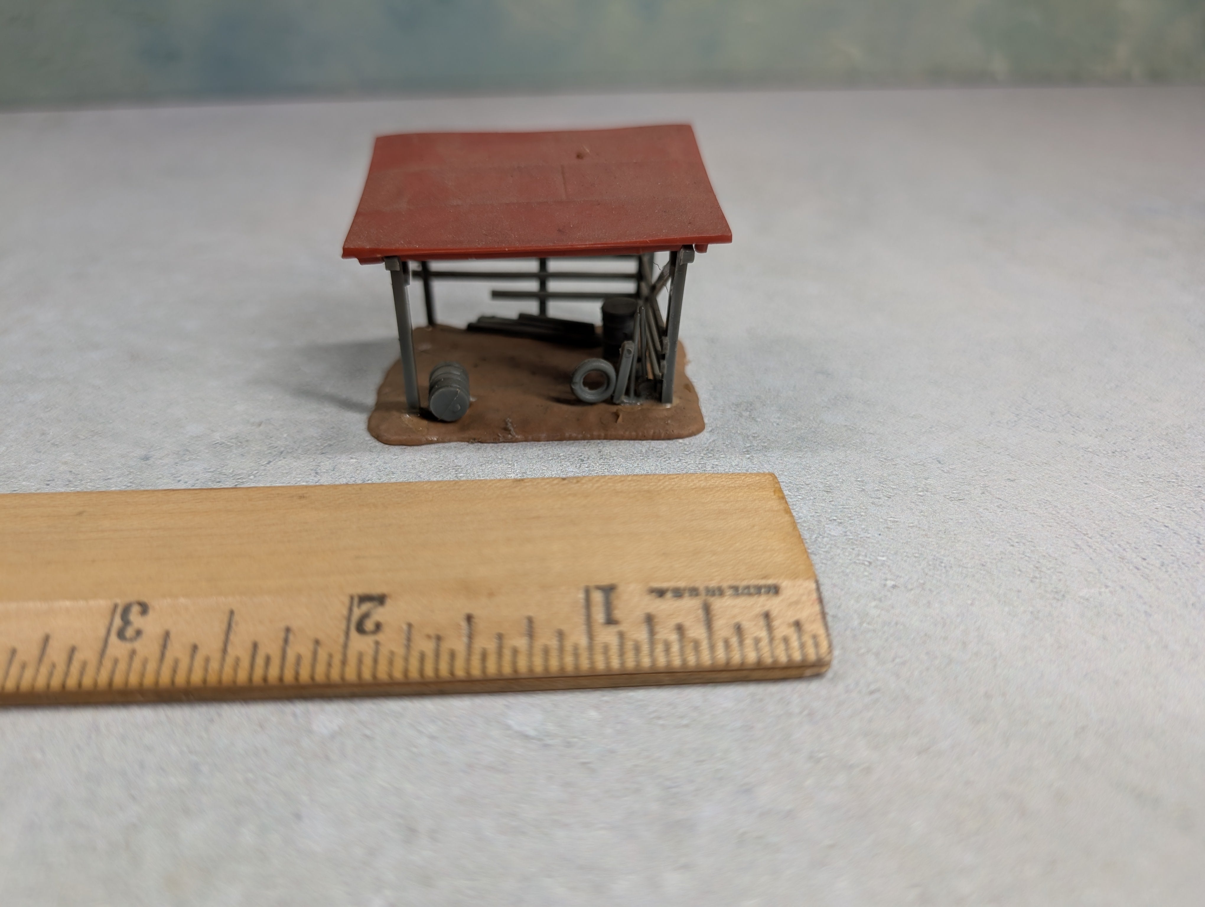 USED HO Scale Little Farm Animal Stable