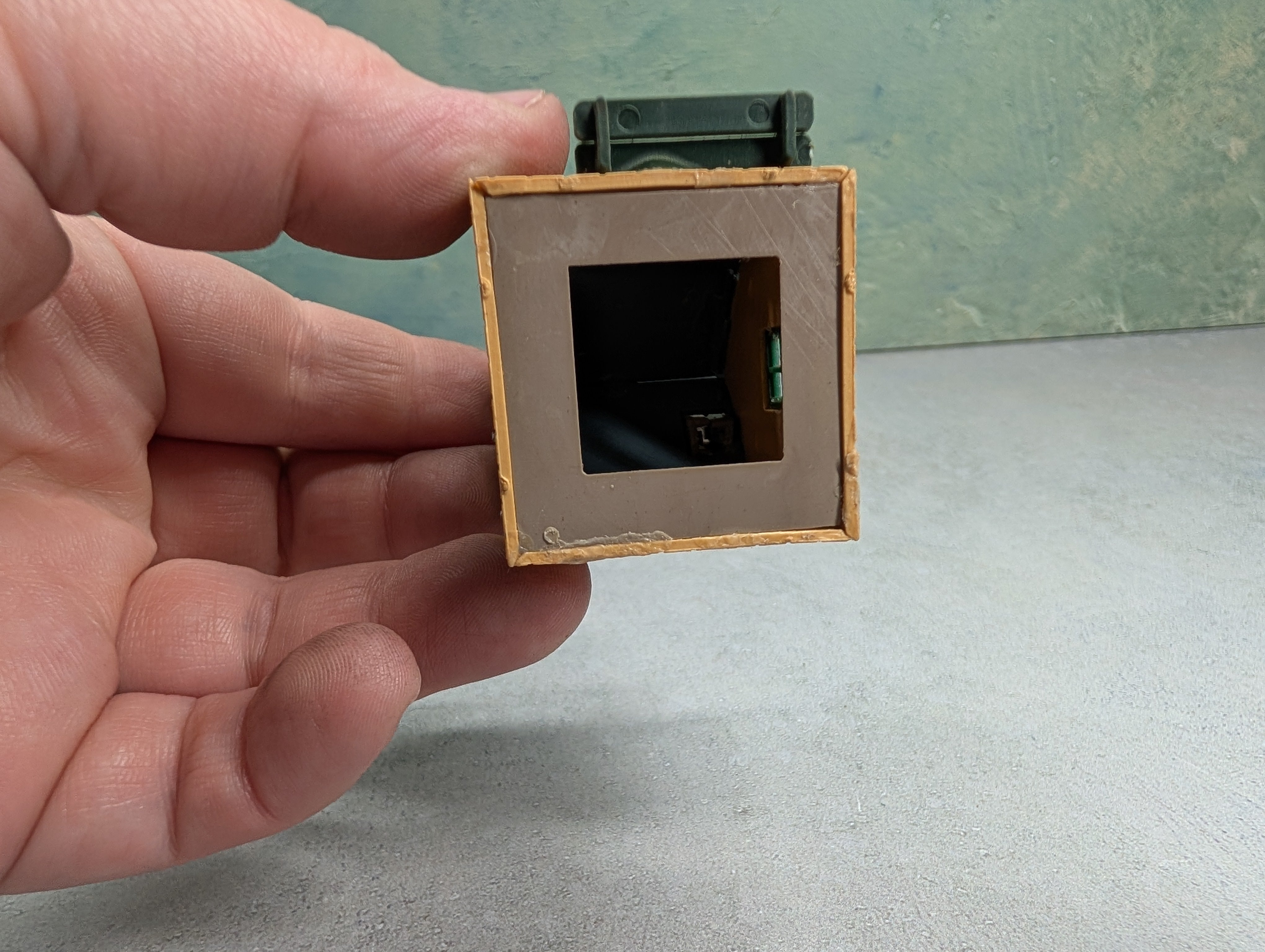 USED HO Scale Tiny Brown Home
