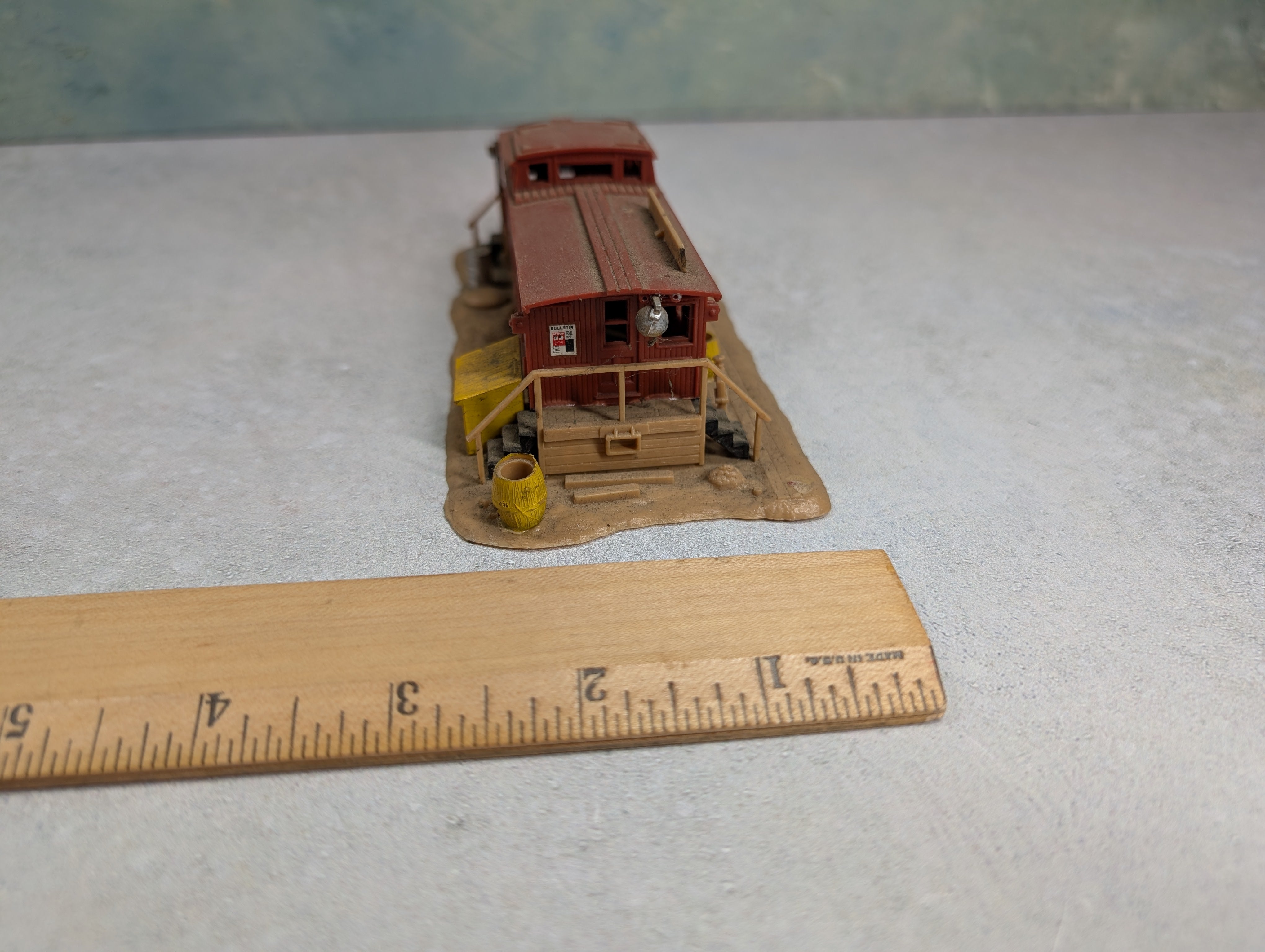 USED Revell HO Scale Yardmaster Caboose House