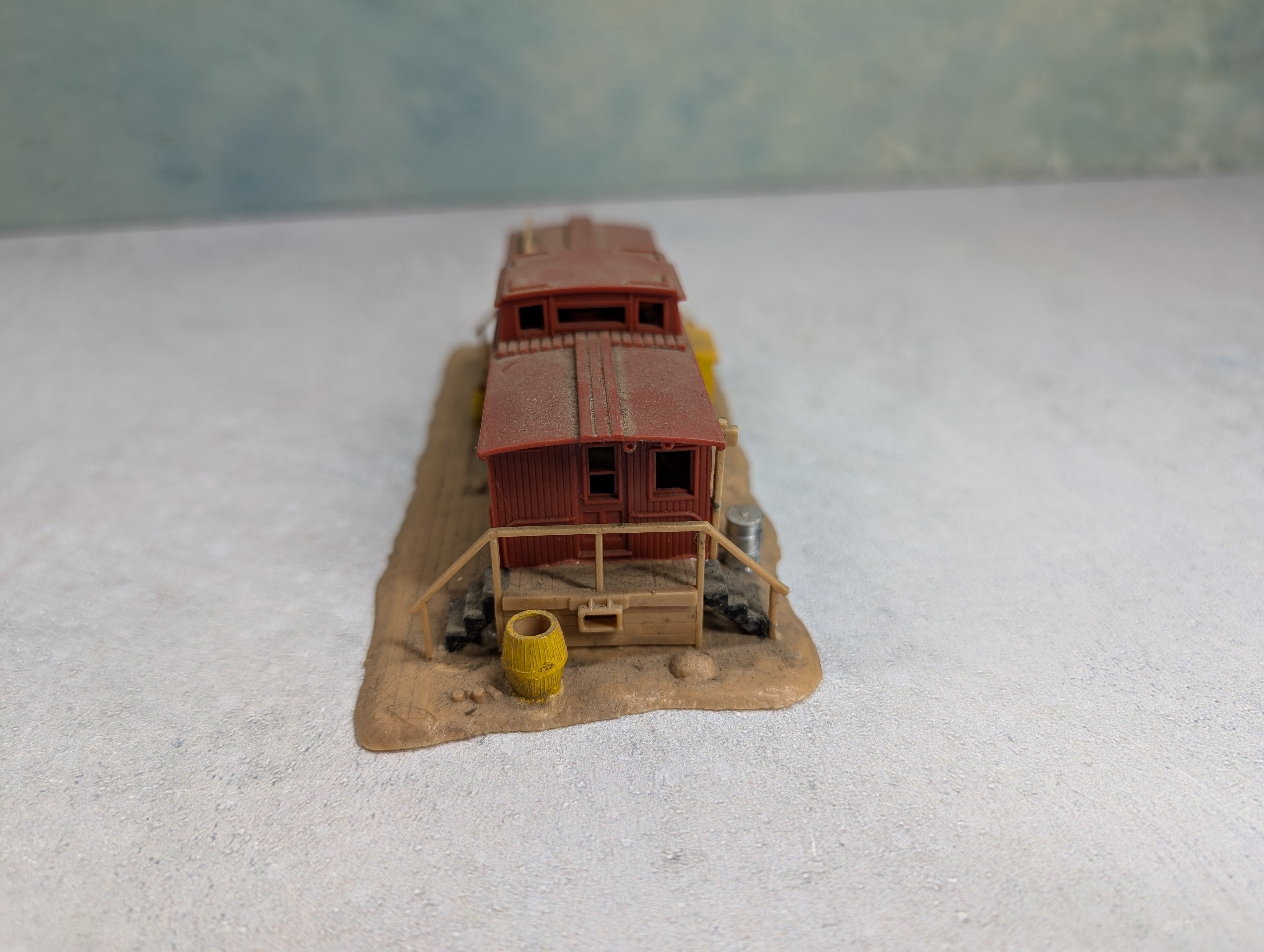 USED Revell HO Scale Yardmaster Caboose House