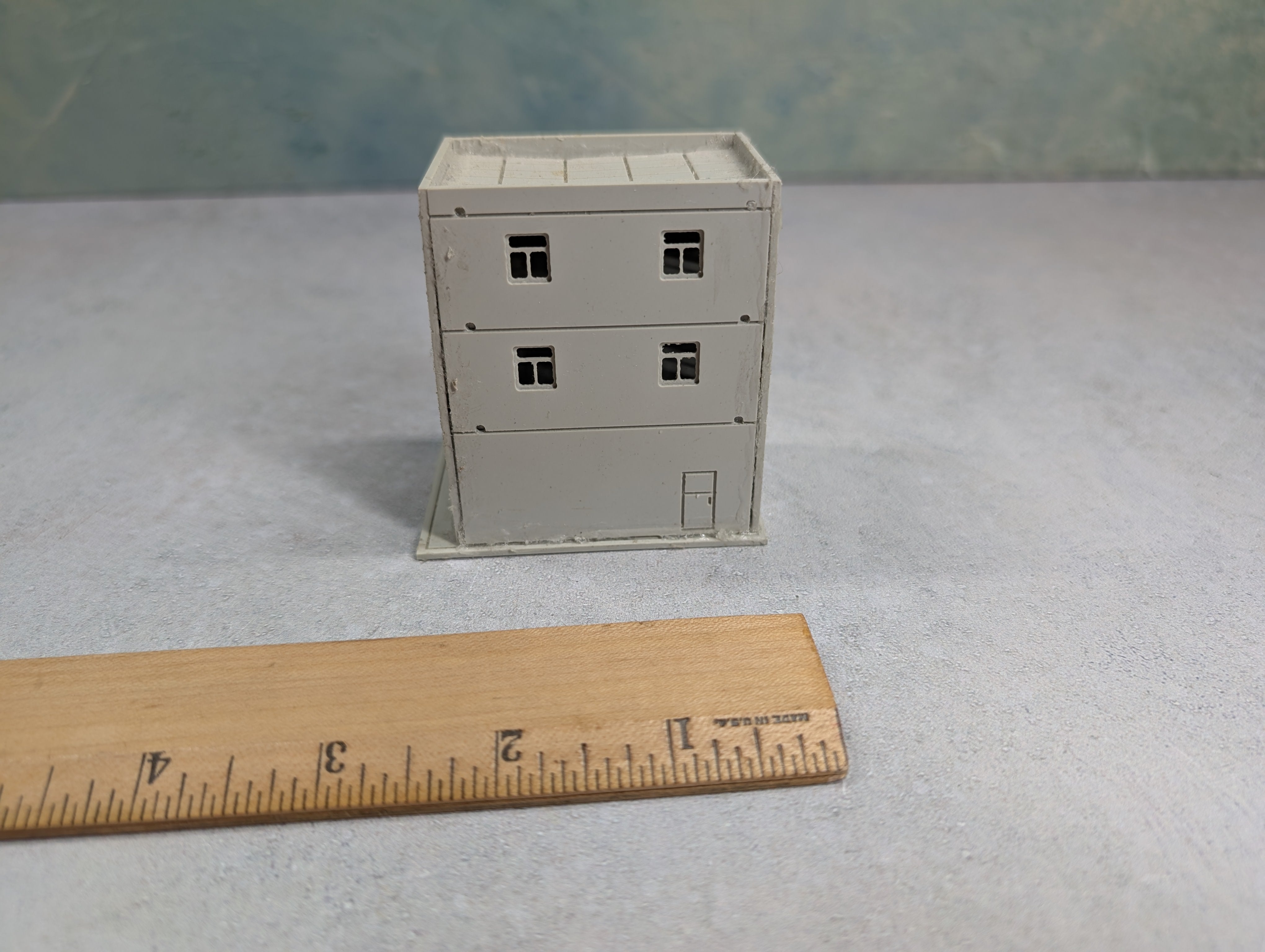 USED HO Scale Gray Garage or Warehouse