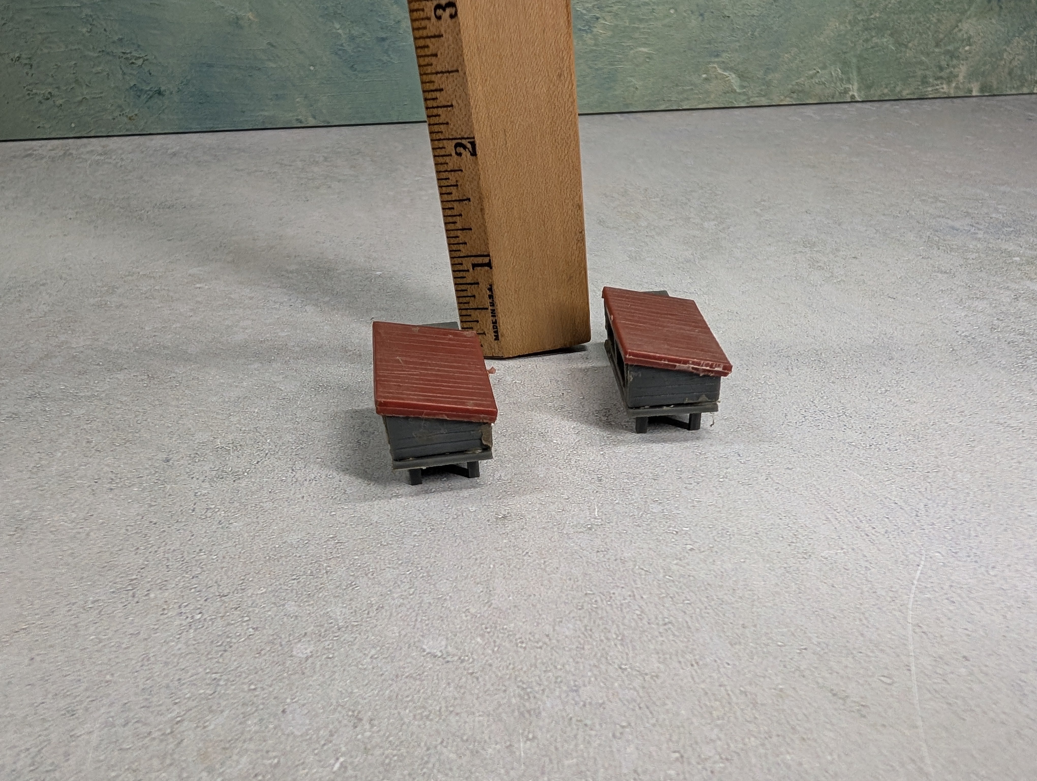 USED HO Scale Two Bunny Houses