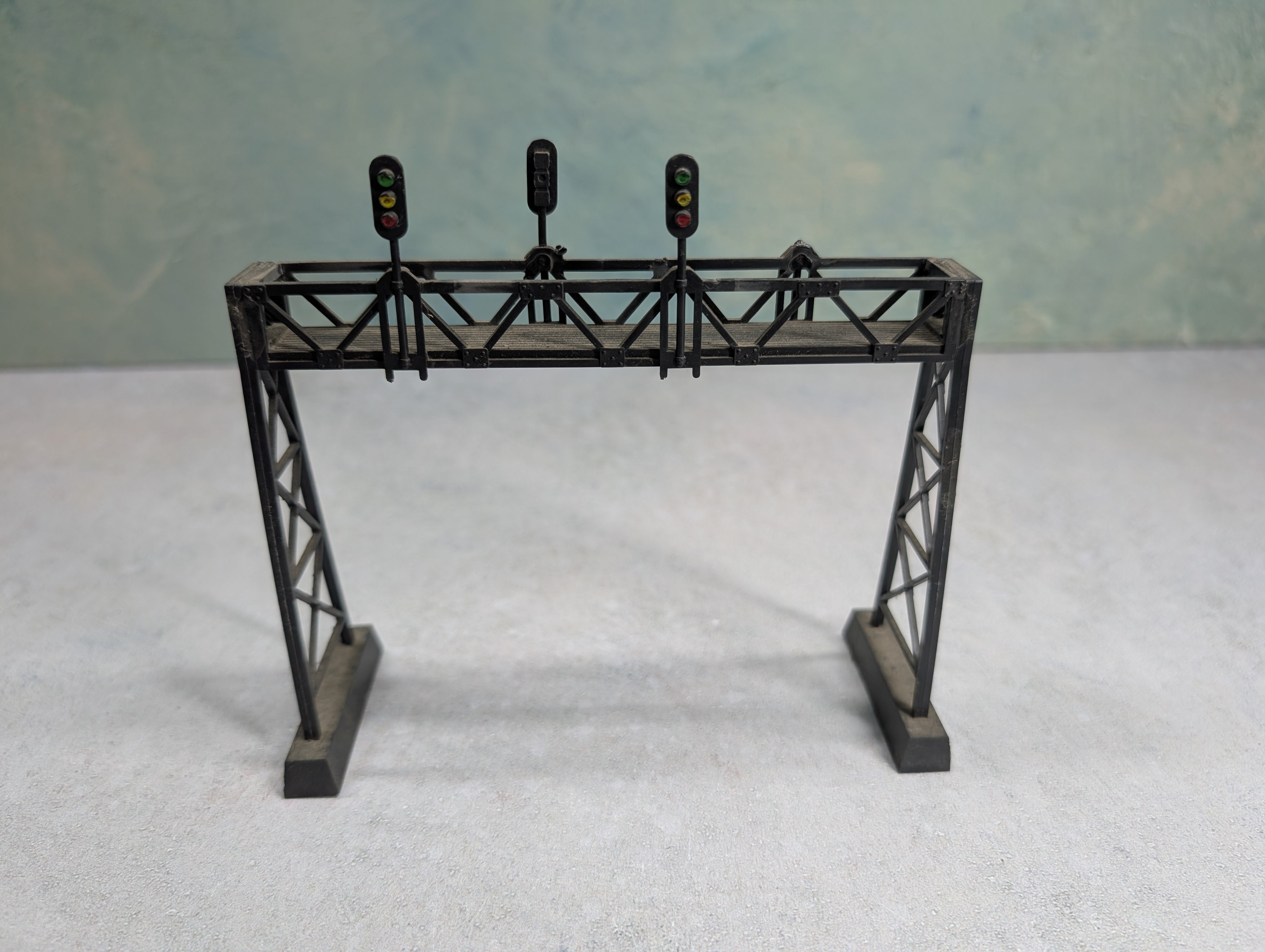 USED HO Scale Signal Bridge