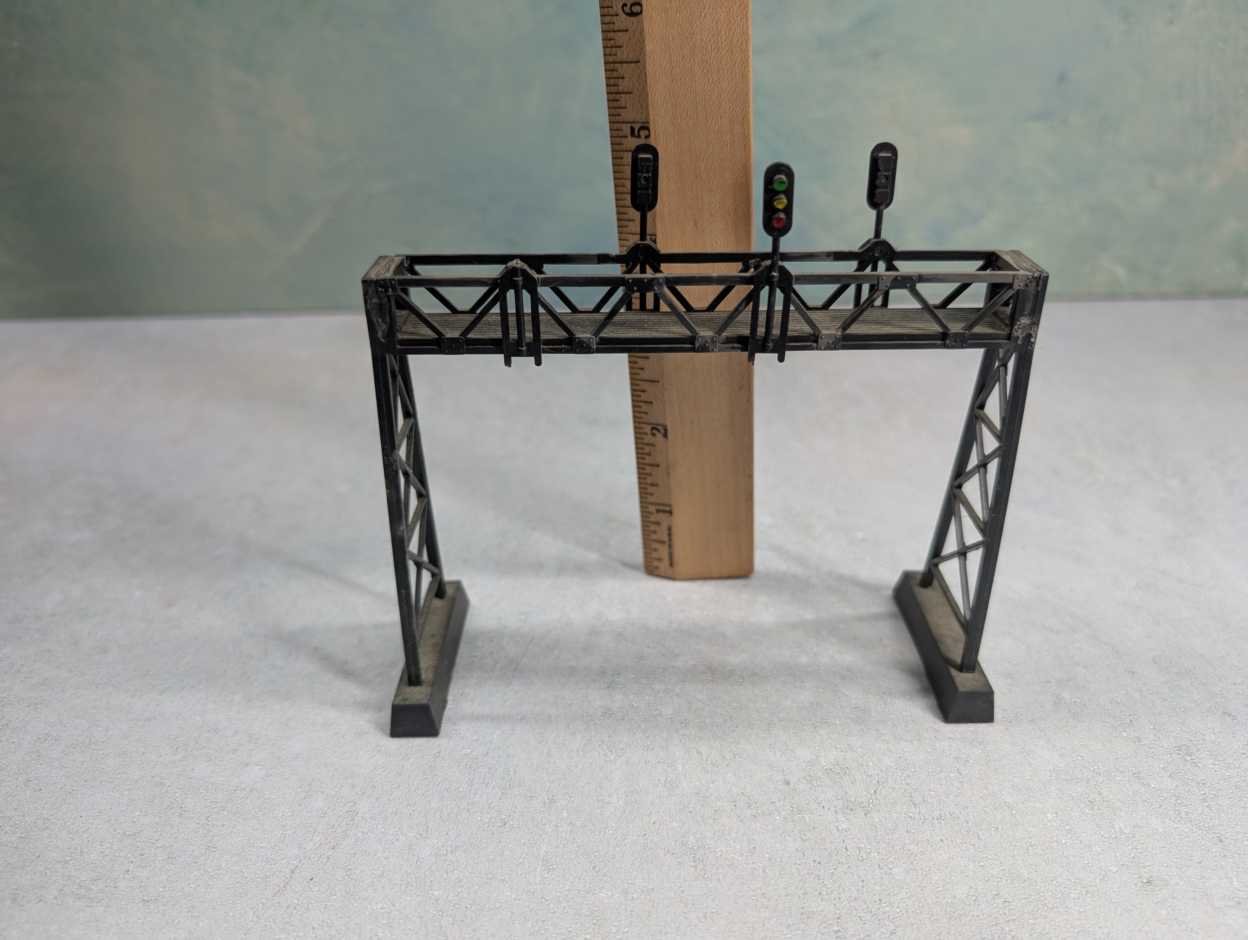 USED HO Scale Signal Bridge
