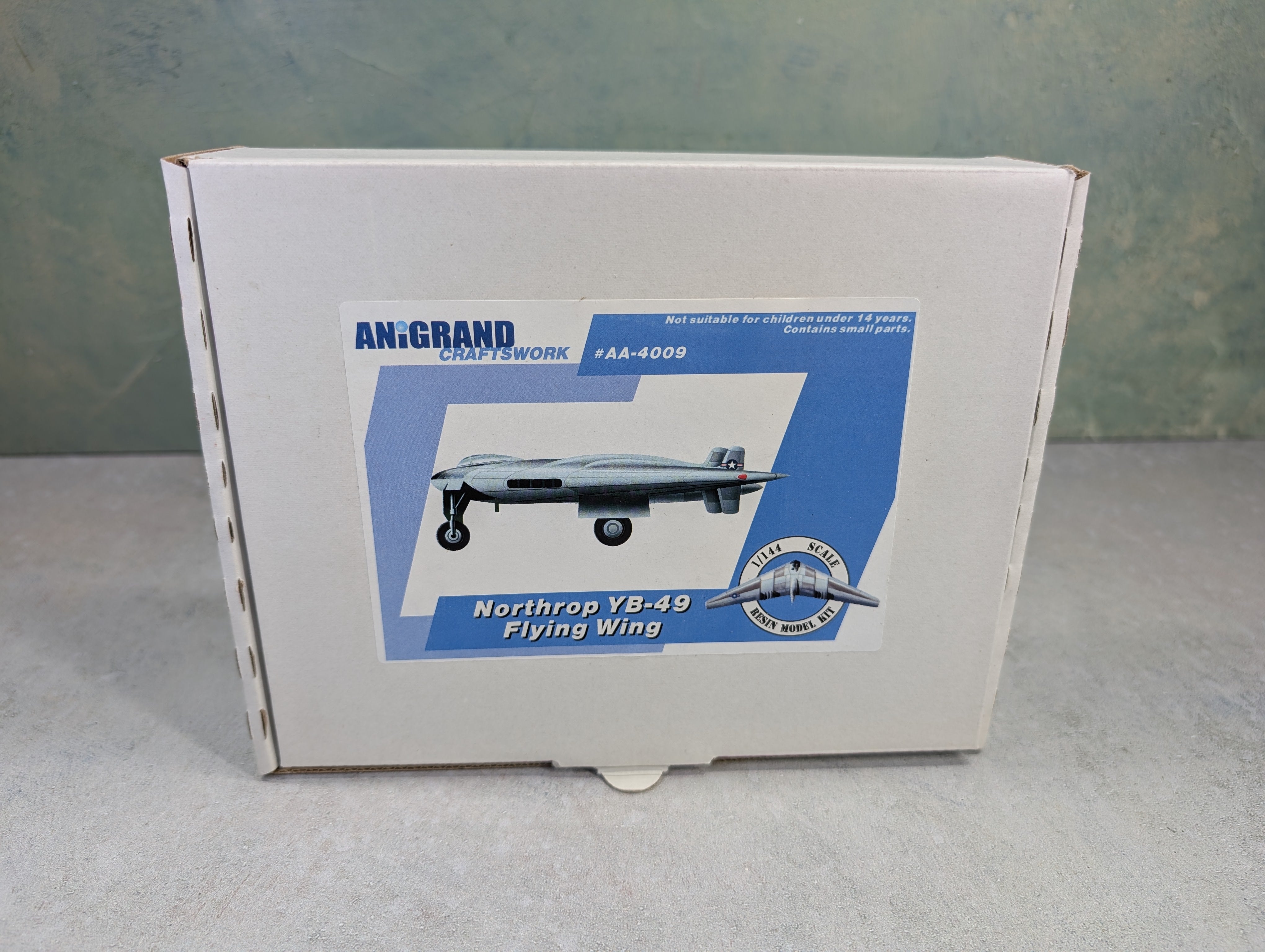 Anigrand Craftswork AA-4009 1:144 Resin Northrop YB-49 Flying Wing KIT