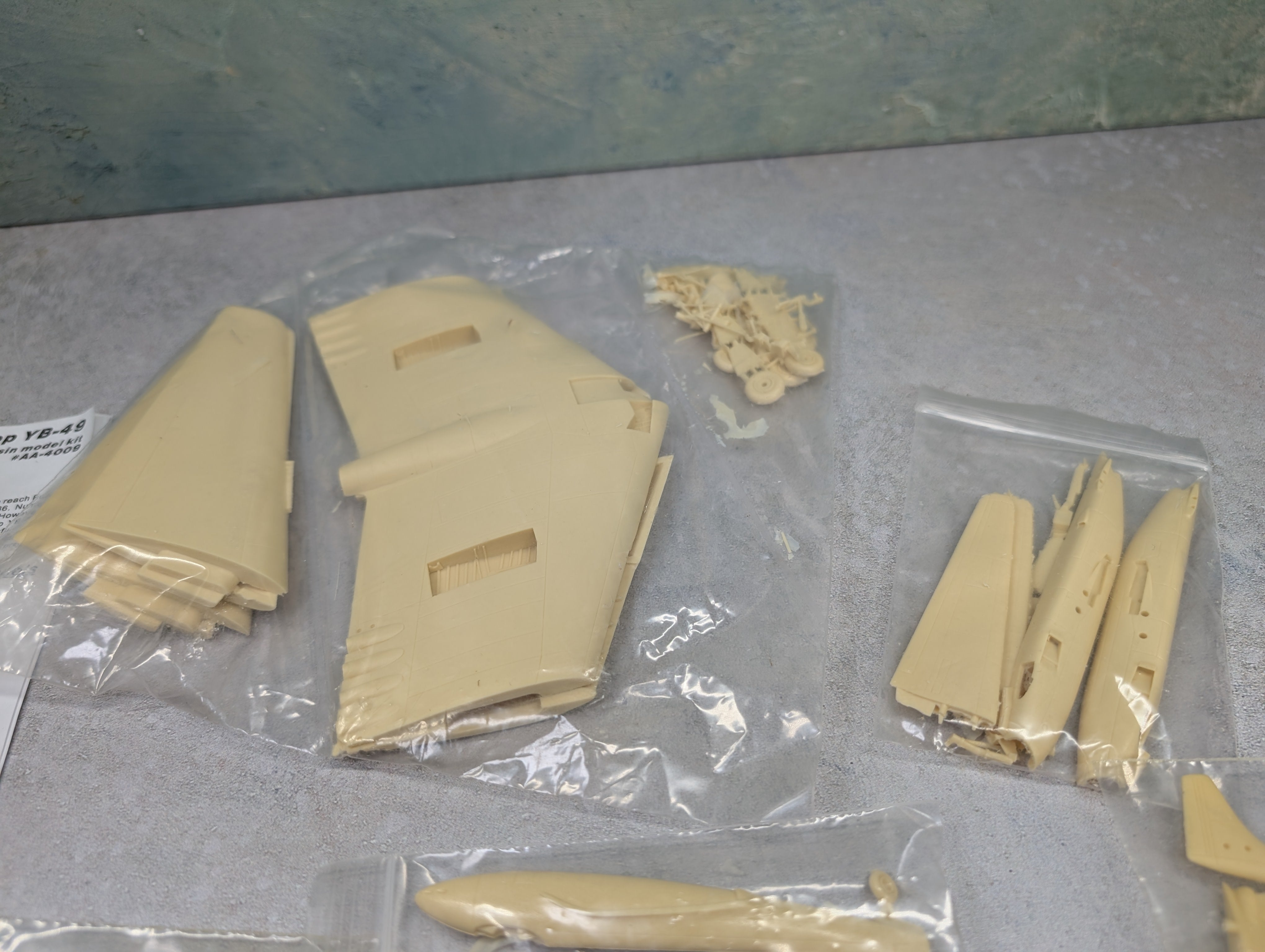 Anigrand Craftswork AA-4009 1:144 Resin Northrop YB-49 Flying Wing KIT