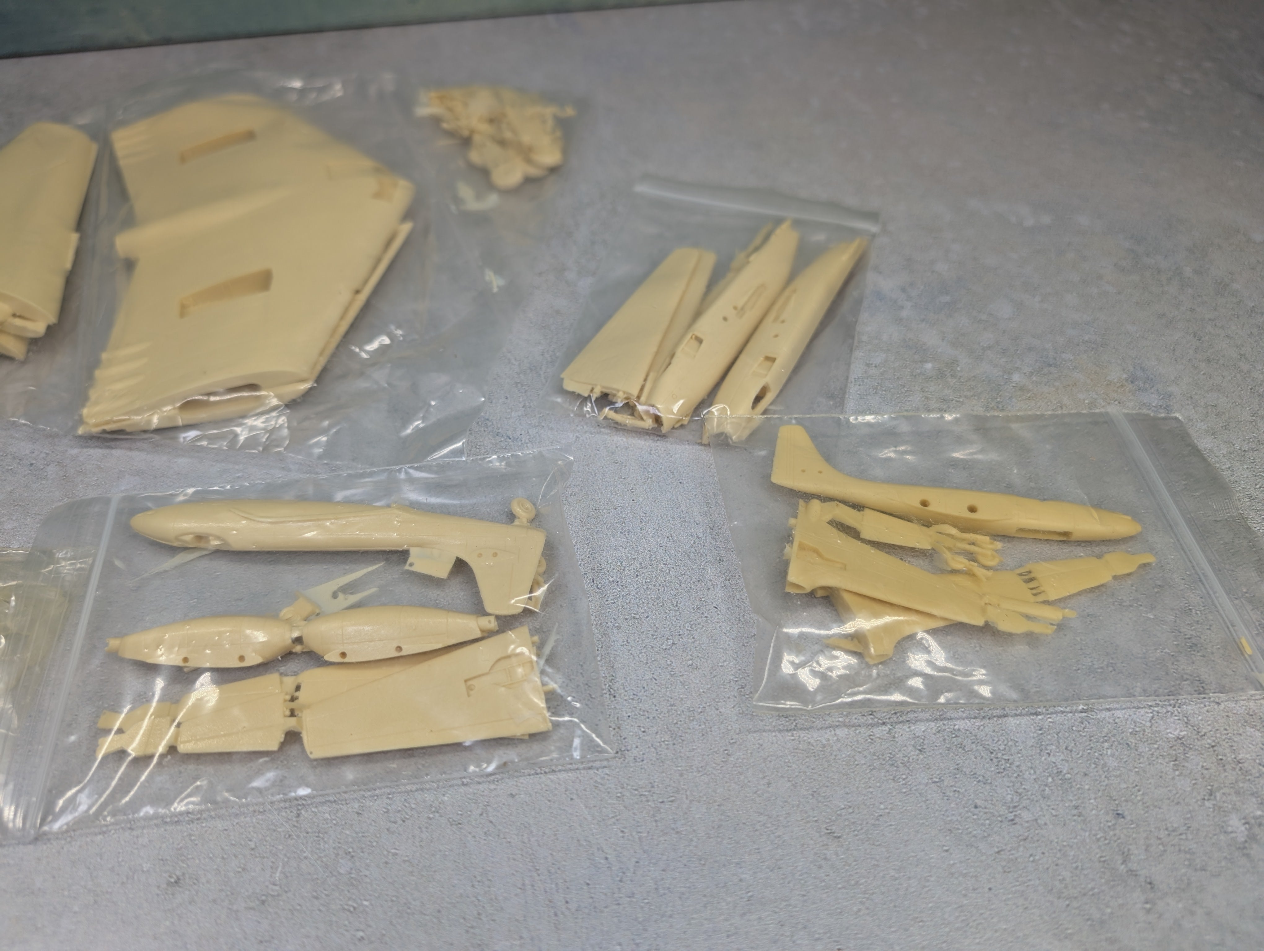 Anigrand Craftswork AA-4009 1:144 Resin Northrop YB-49 Flying Wing KIT