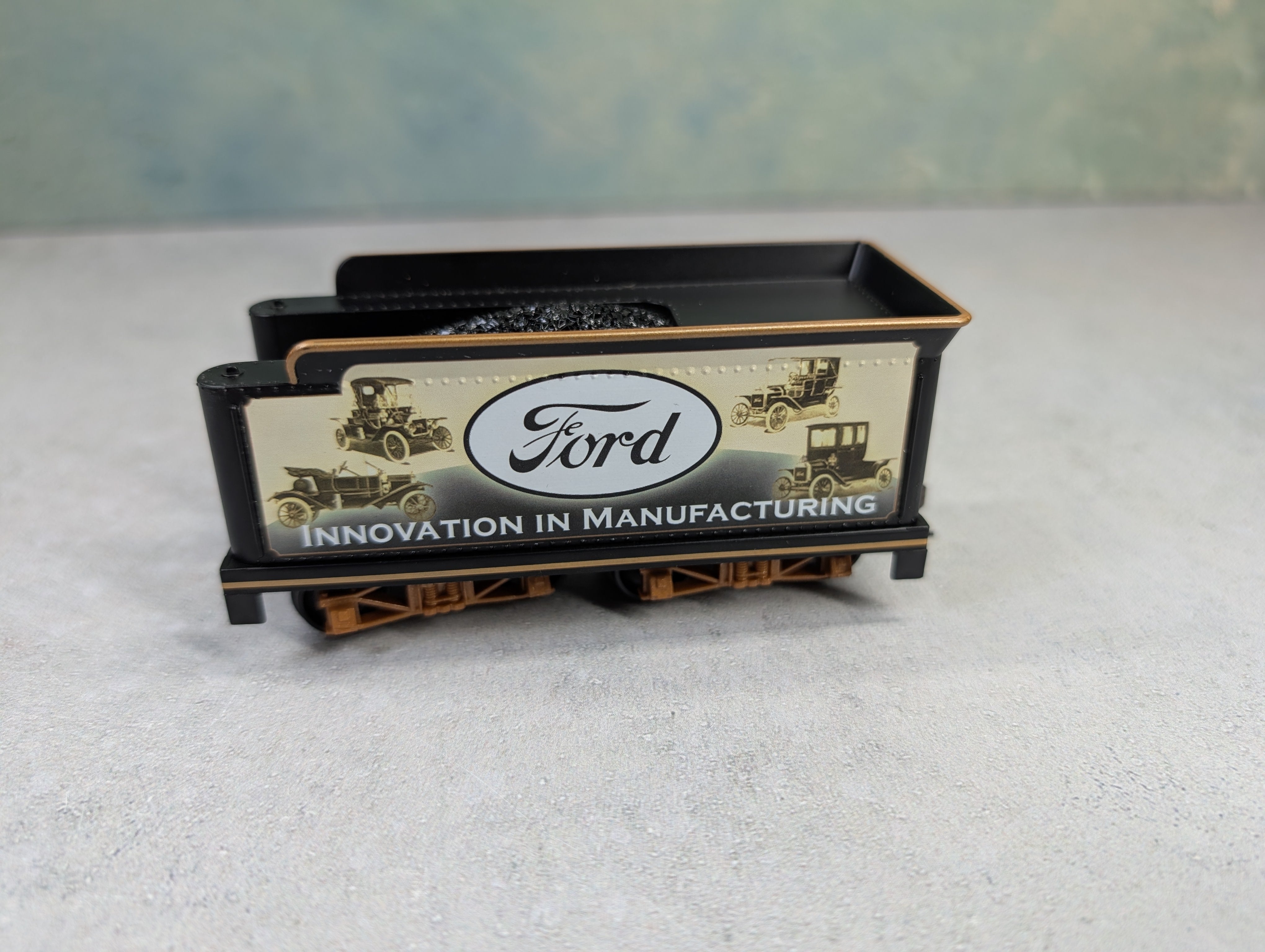 USED Hawthorne Village On30 Scale 2-6-0 Steam Locomotive, Narrow Gauge Ford Motor Company Runs Great DC