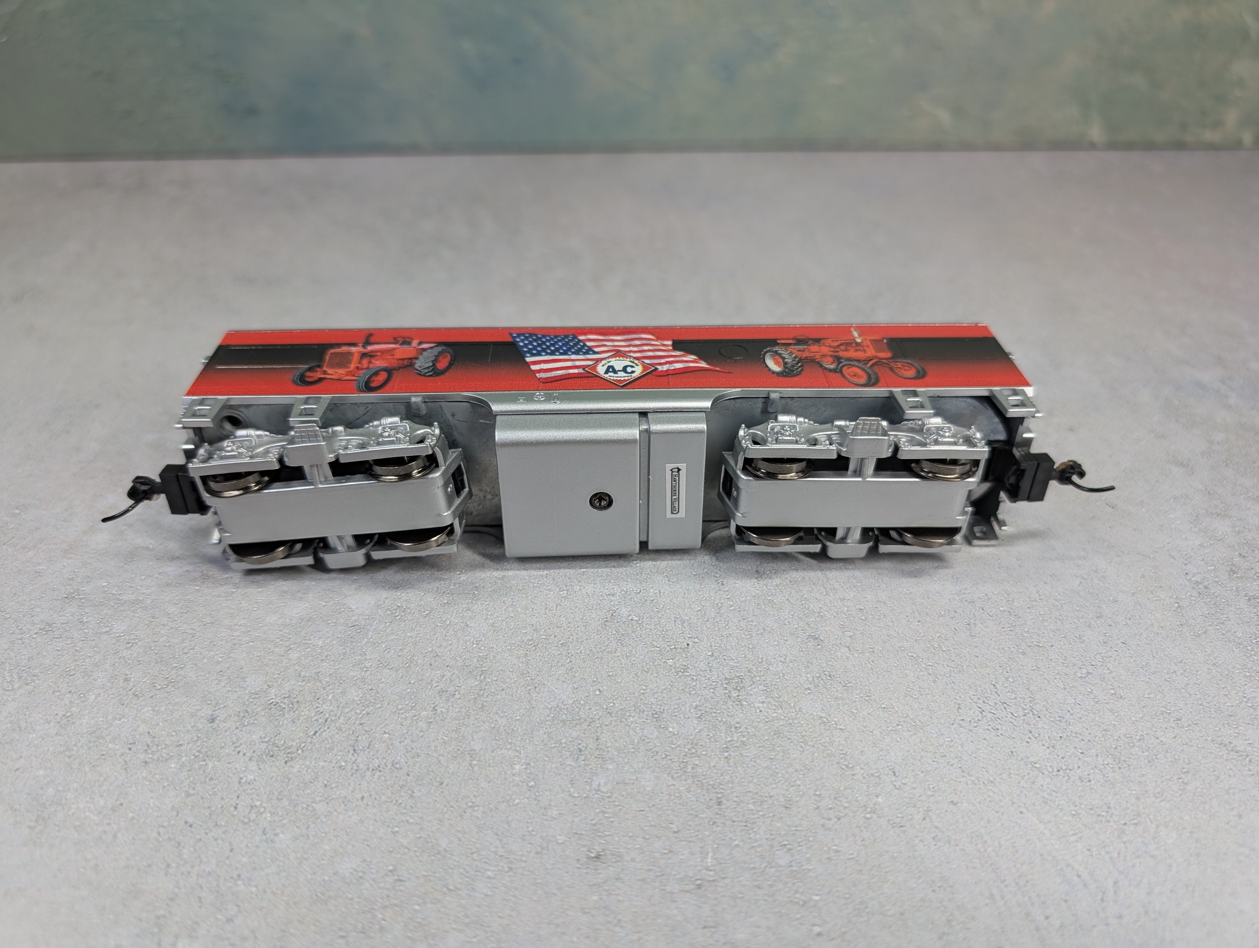 USED Hawthorne Village HO Scale Bachmann Diesel A&B Locomotive Set Allis-Chalmers Tractor Division #1914 Runs Great DC