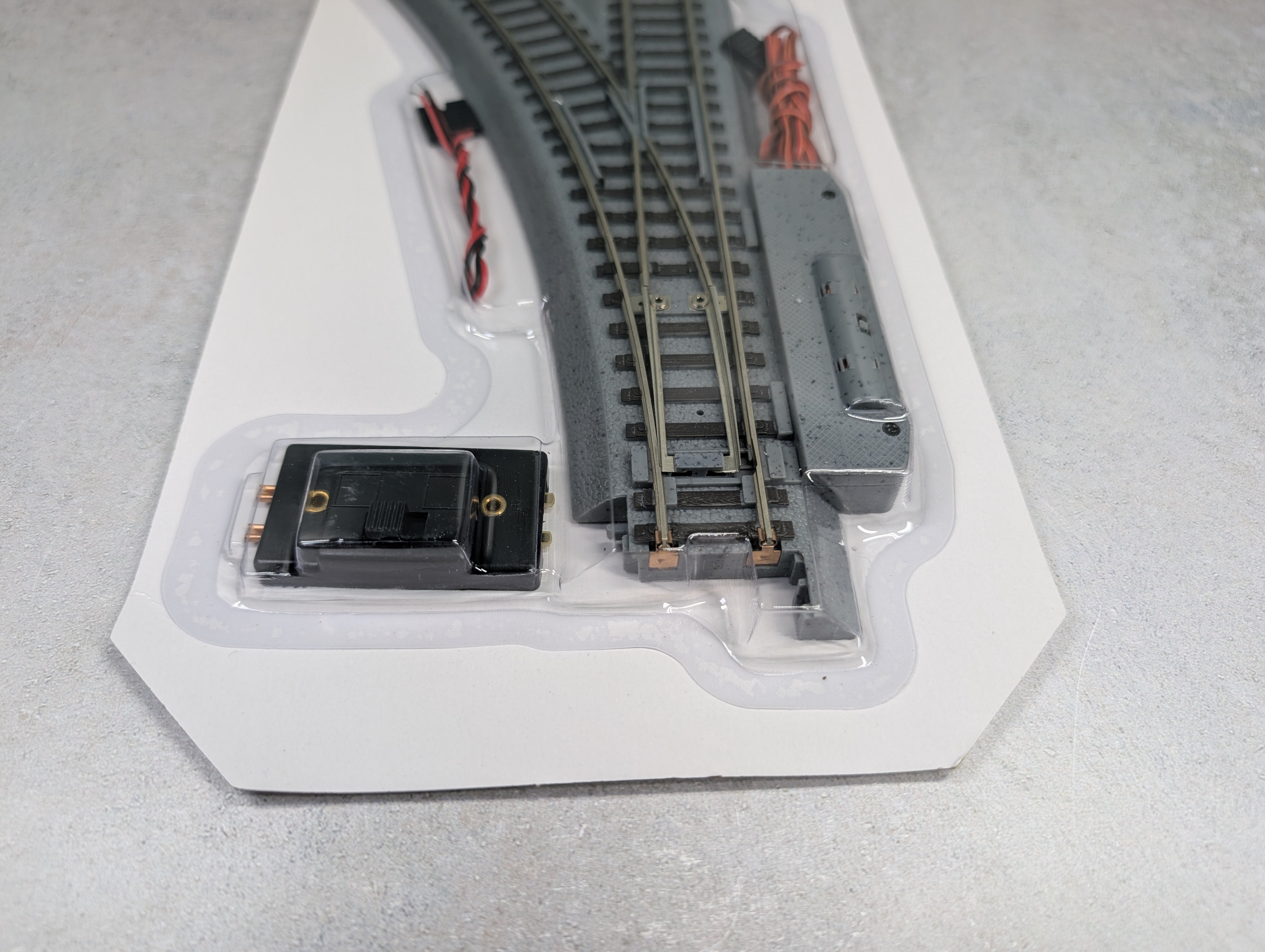 WalthersTrainline HO Scale Power-Loc Left Manual Turnout Switch Track