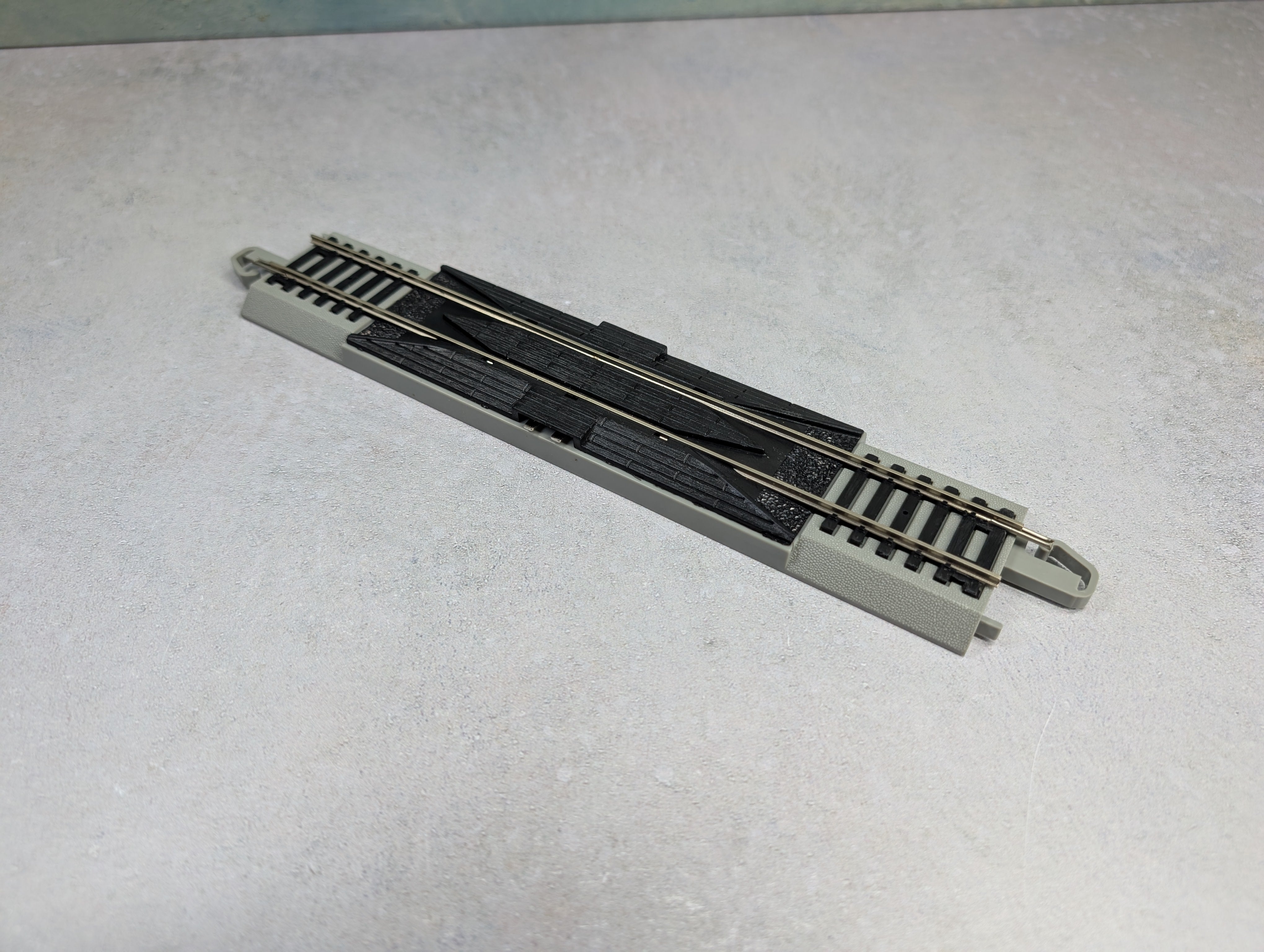 USED Bachmann HO Scale E-Z Track Nickel Silver 9" Straight Terminal Track
